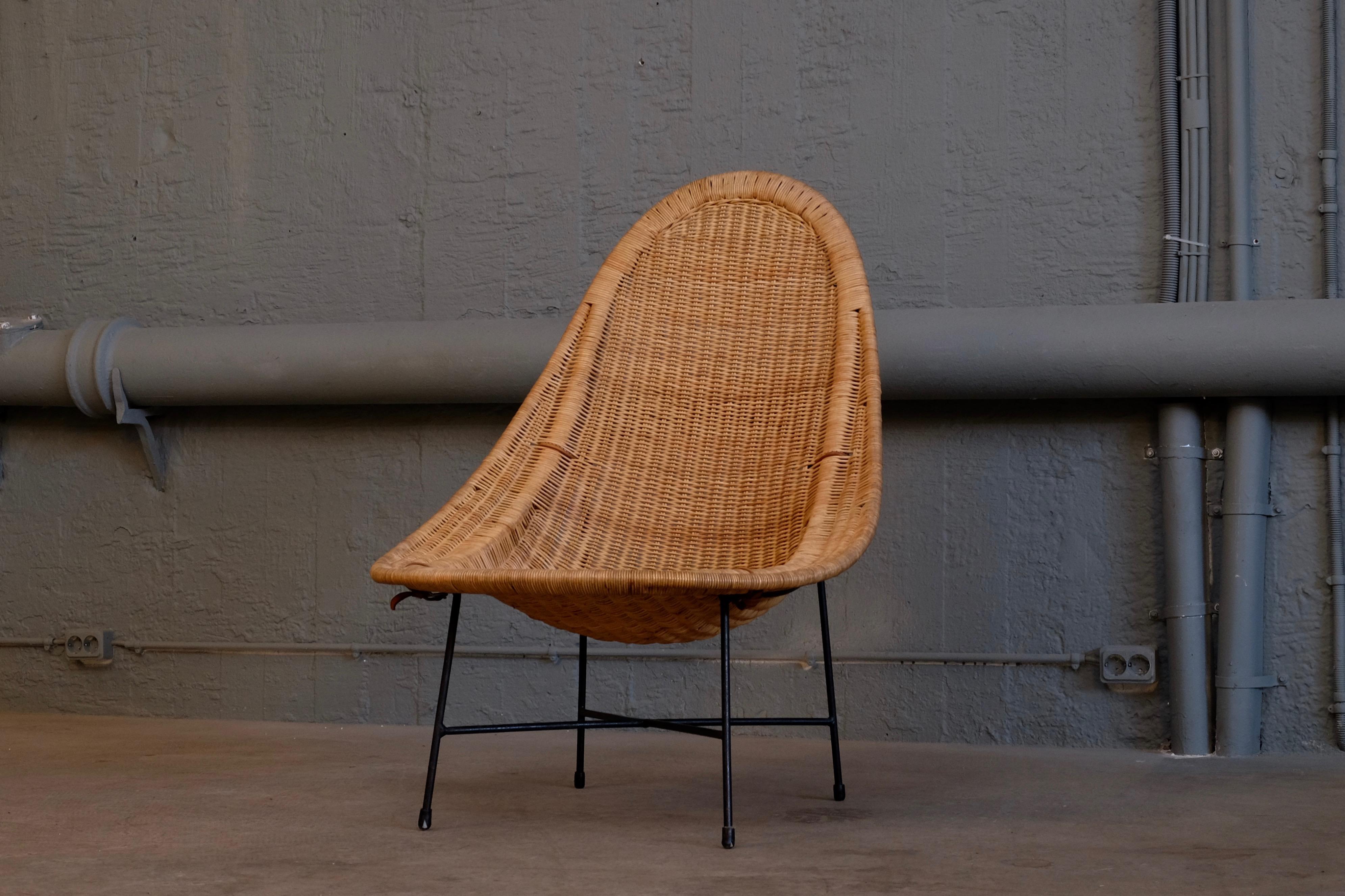 Scandinavian Modern Kerstin Hörlin-Holmquist Easy Chair Model Stora Kraal, 1960s For Sale