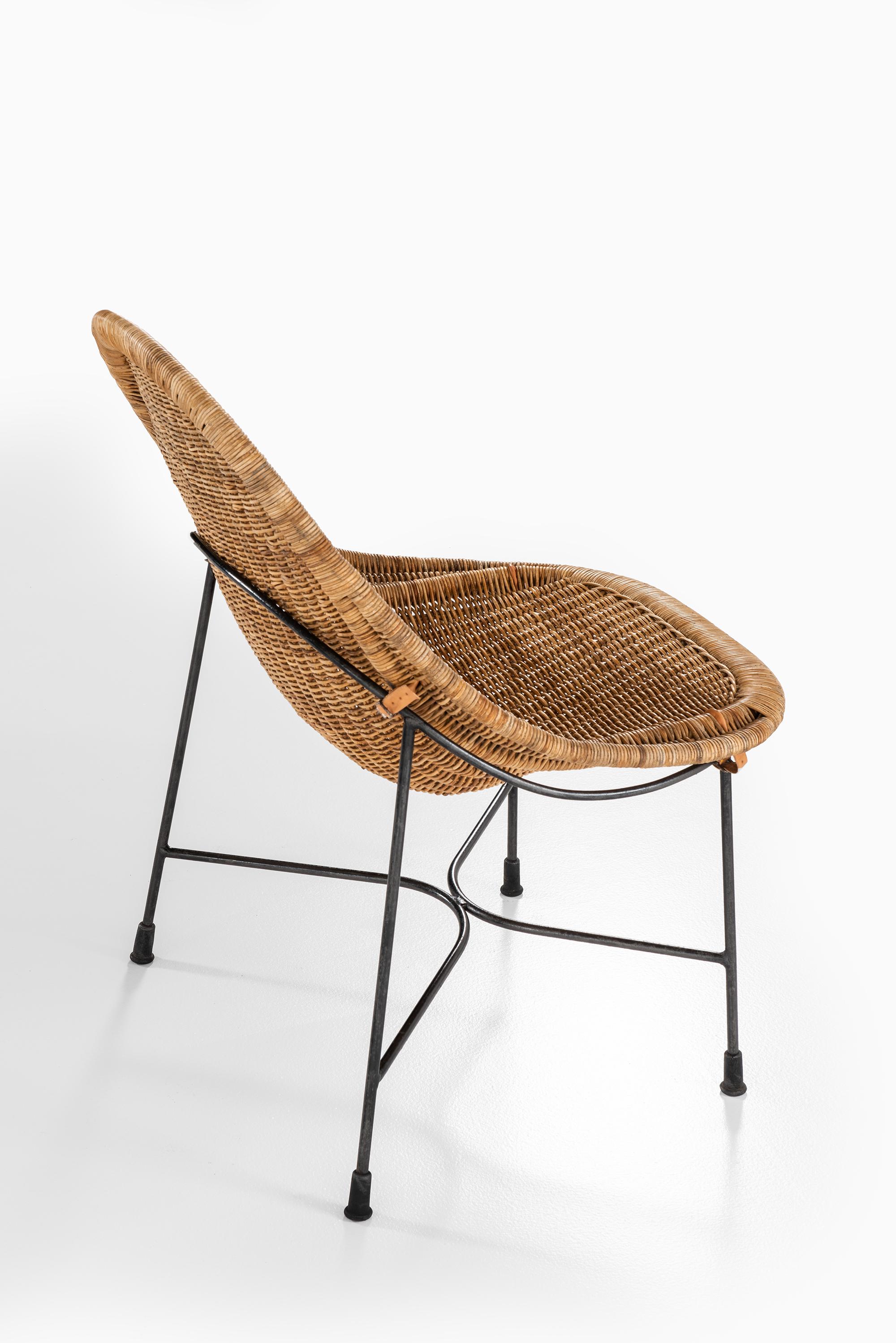 Kerstin Hörlin-Holmquist Easy Chairs Modèle Lilla Kraal Produit par Nk en Suède en vente 3