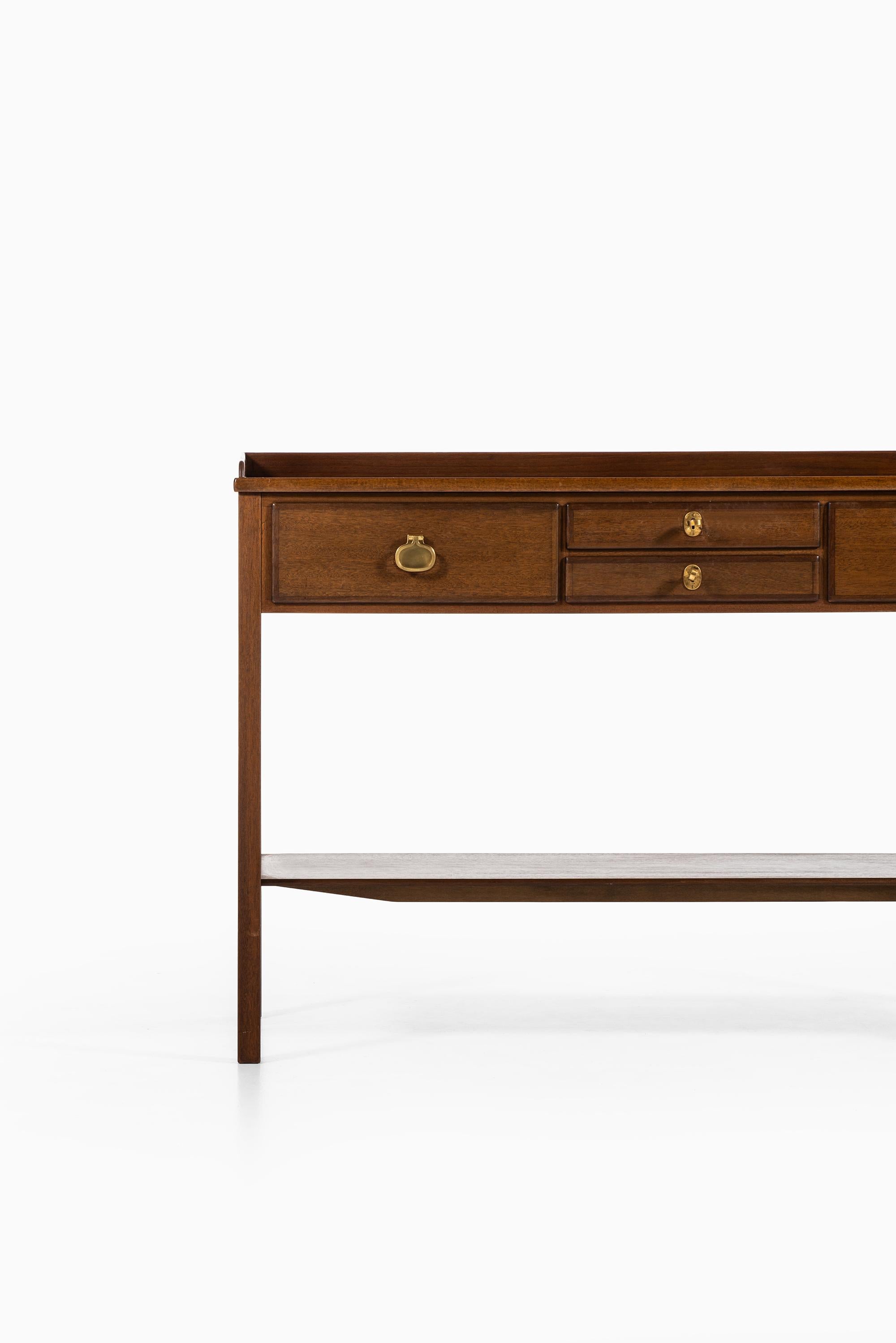 Rare freestanding sideboard / console table designed by Kerstin Hörlin-Holmquist. Produced by Nordiska Kompaniet in Sweden.