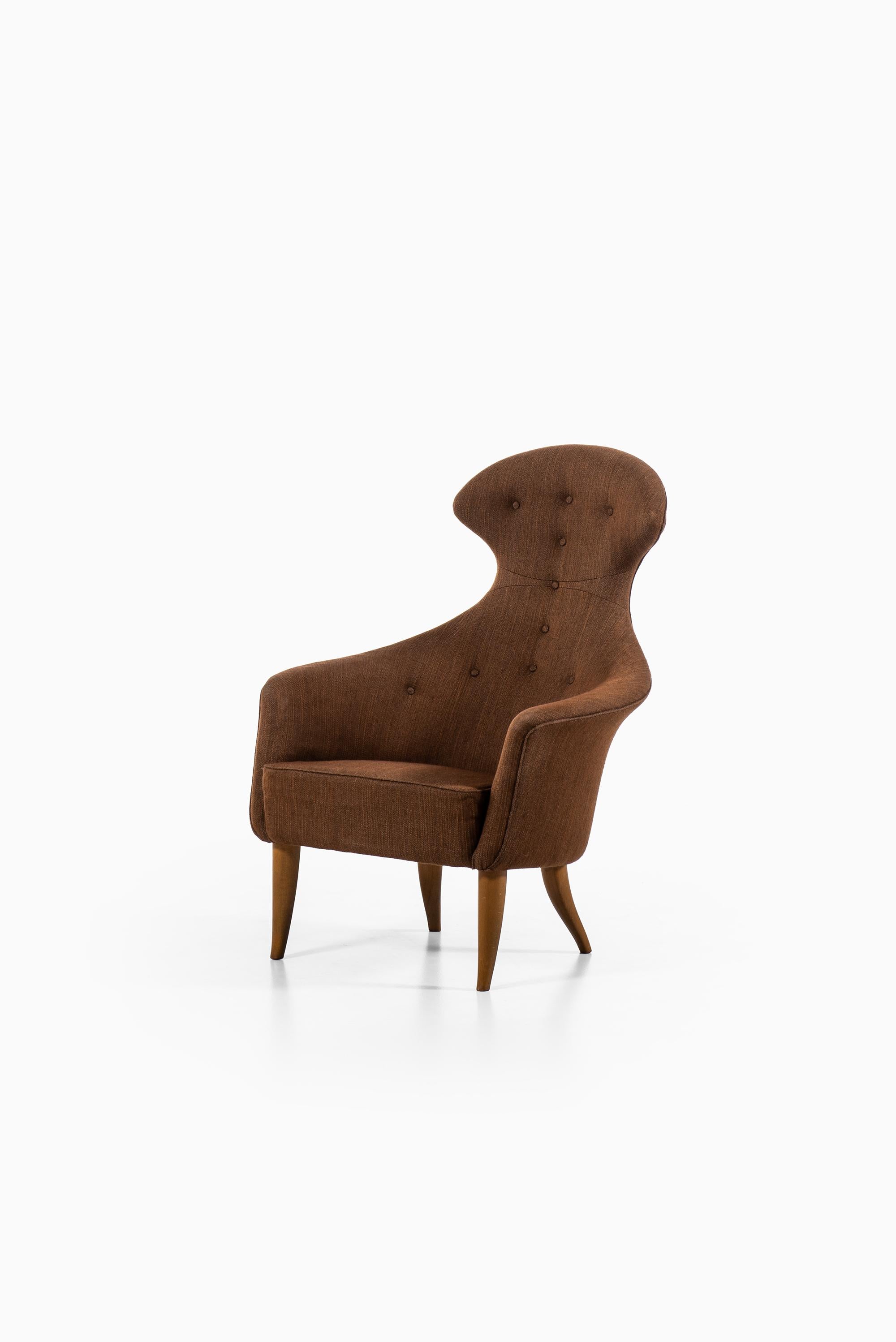 Rare easy chair model Stora Eva designed by Kerstin Hörlin-Holmquist. Produced by Nordiska Kompaniet (NK) in Sweden.