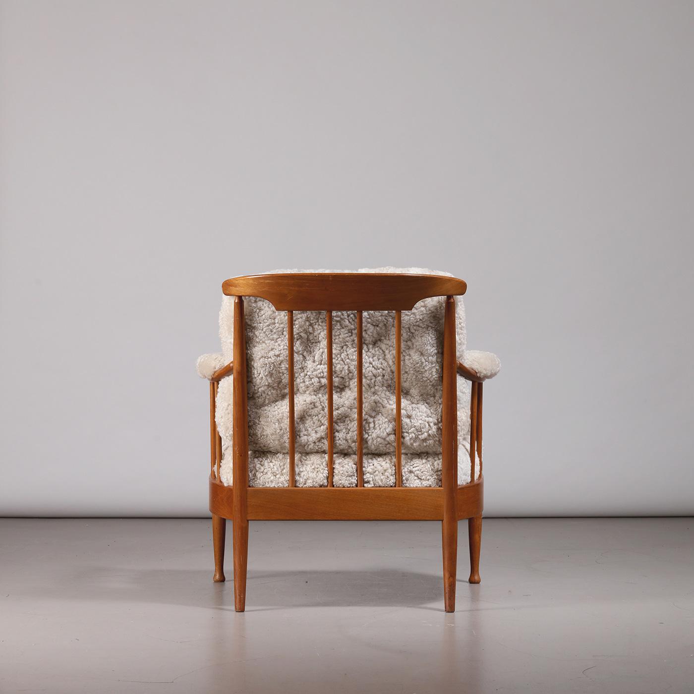 Kerstin Hörlin-Homquist Sillón 'Skrindan' de piel de oveja clara, años 60 mediados del siglo XX en venta