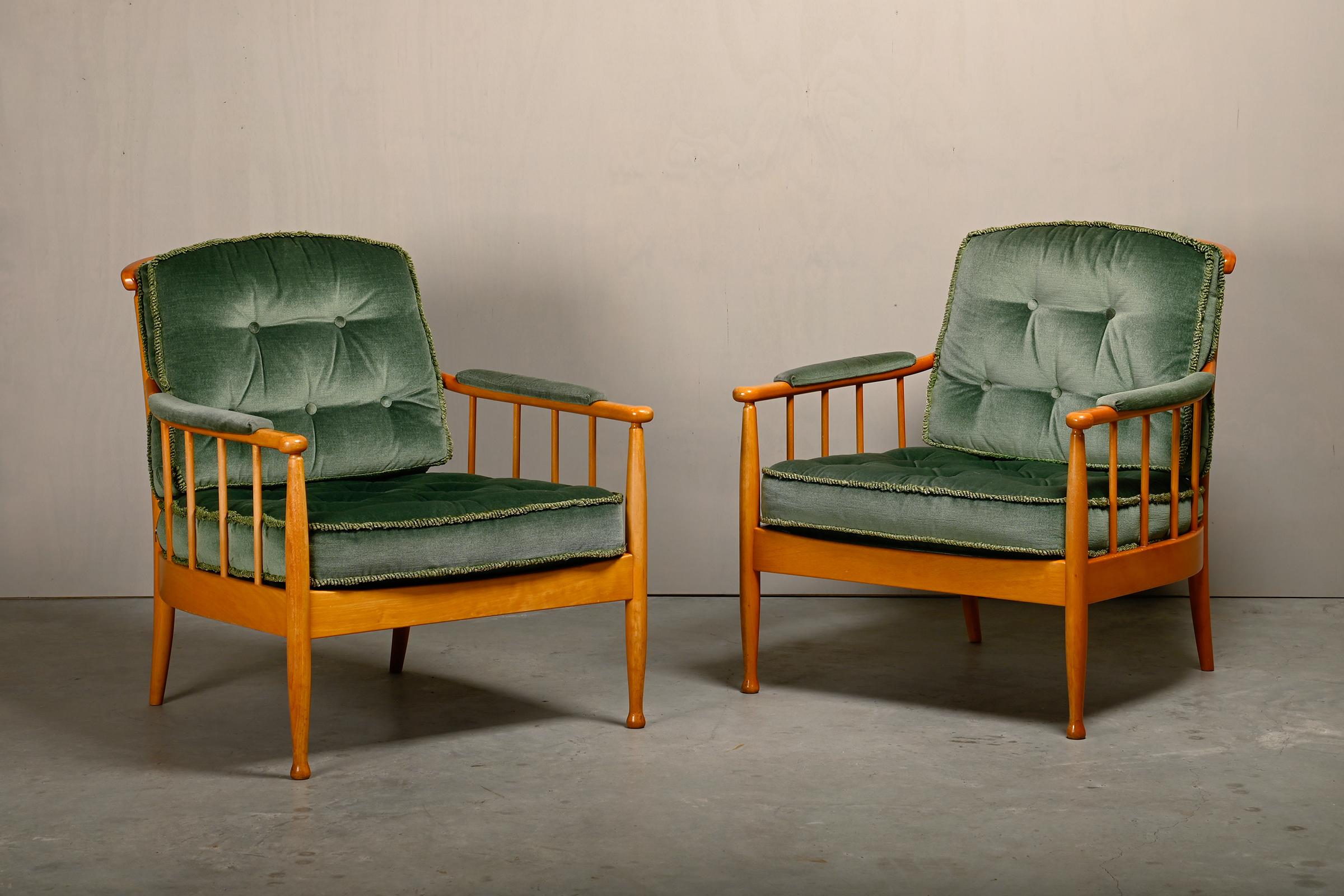 Scandinavian Modern Kerstin Hörlin-Homquist Skrindan Armchairs in Beech and Green Velvet, Sweden For Sale
