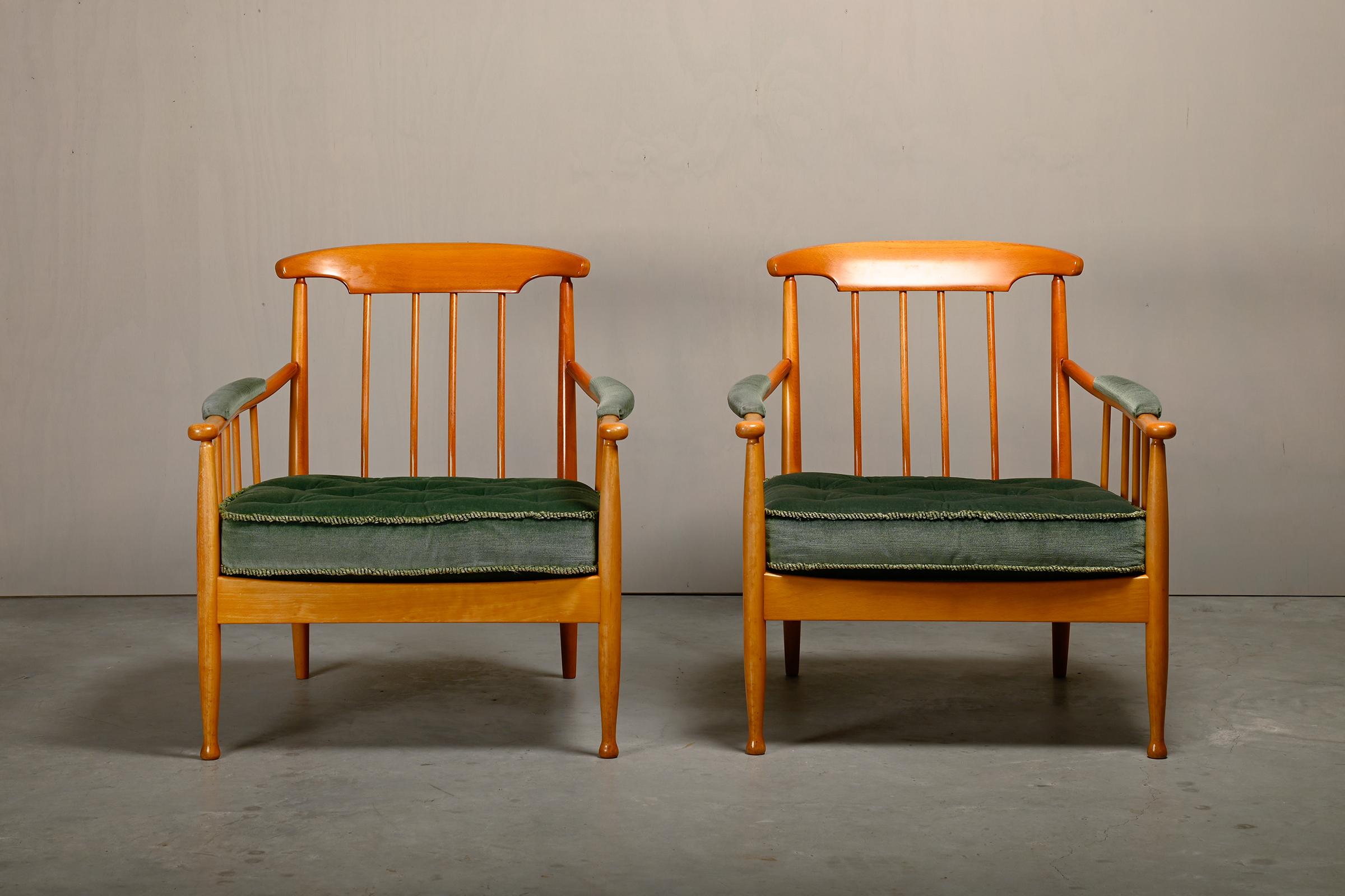 Mid-20th Century Kerstin Hörlin-Homquist Skrindan Armchairs in Beech and Green Velvet, Sweden For Sale