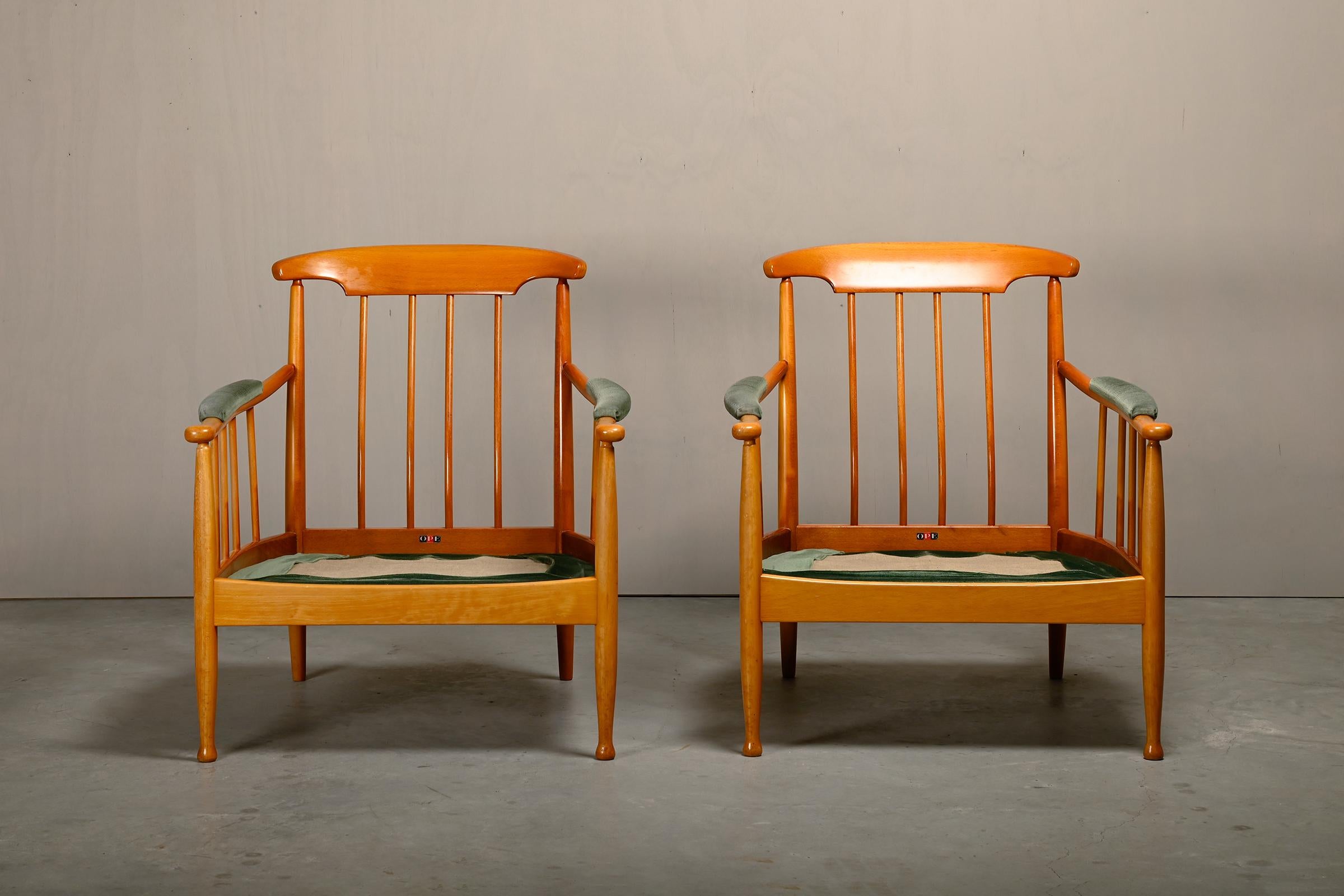 Kerstin Hörlin-Homquist Skrindan Armchairs in Beech and Green Velvet, Sweden For Sale 1