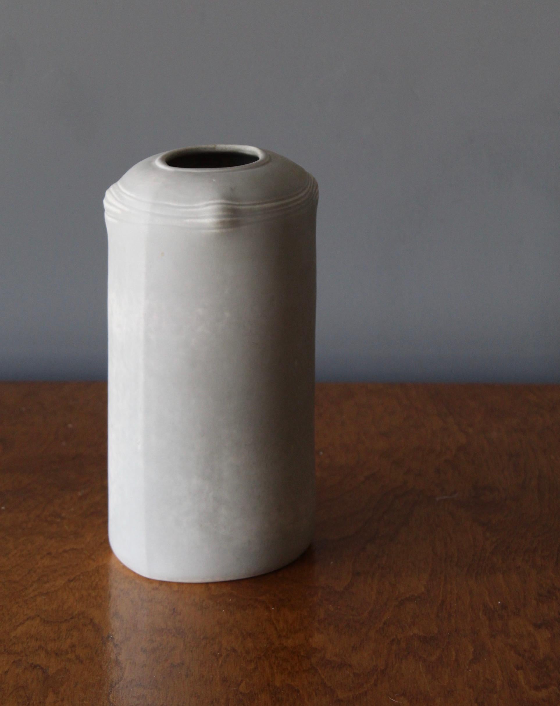 Kerstin Hörnlund, Vase / Vessel, Grey-Glazed Ceramic, Rörstrand, Sweden, 1960s In Good Condition In High Point, NC