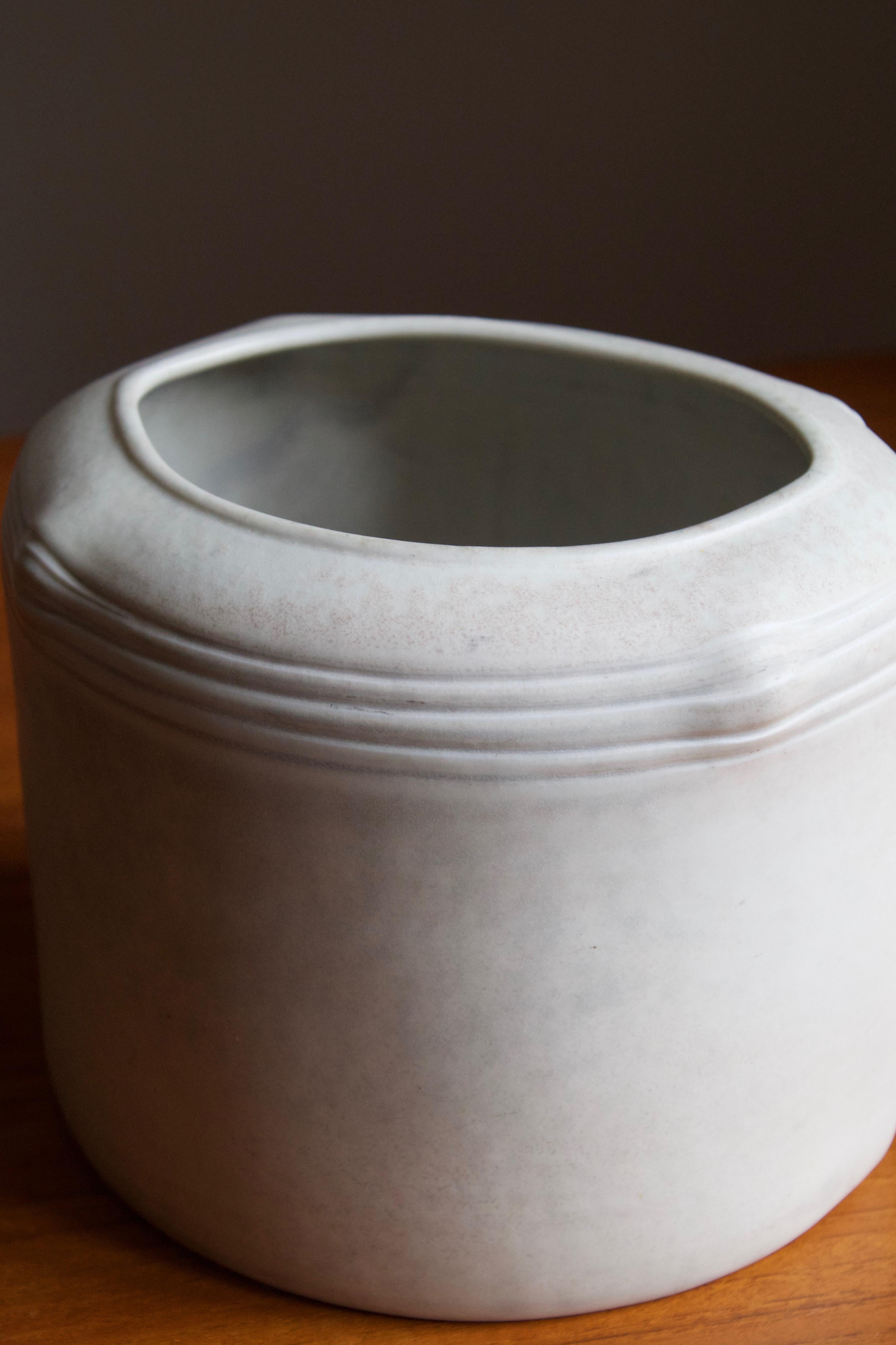 Mid-Century Modern Kerstin Hörnlund, Vase / Vessel, Grey-Glazed Stoneware, Rörstrand, Sweden, 1960s
