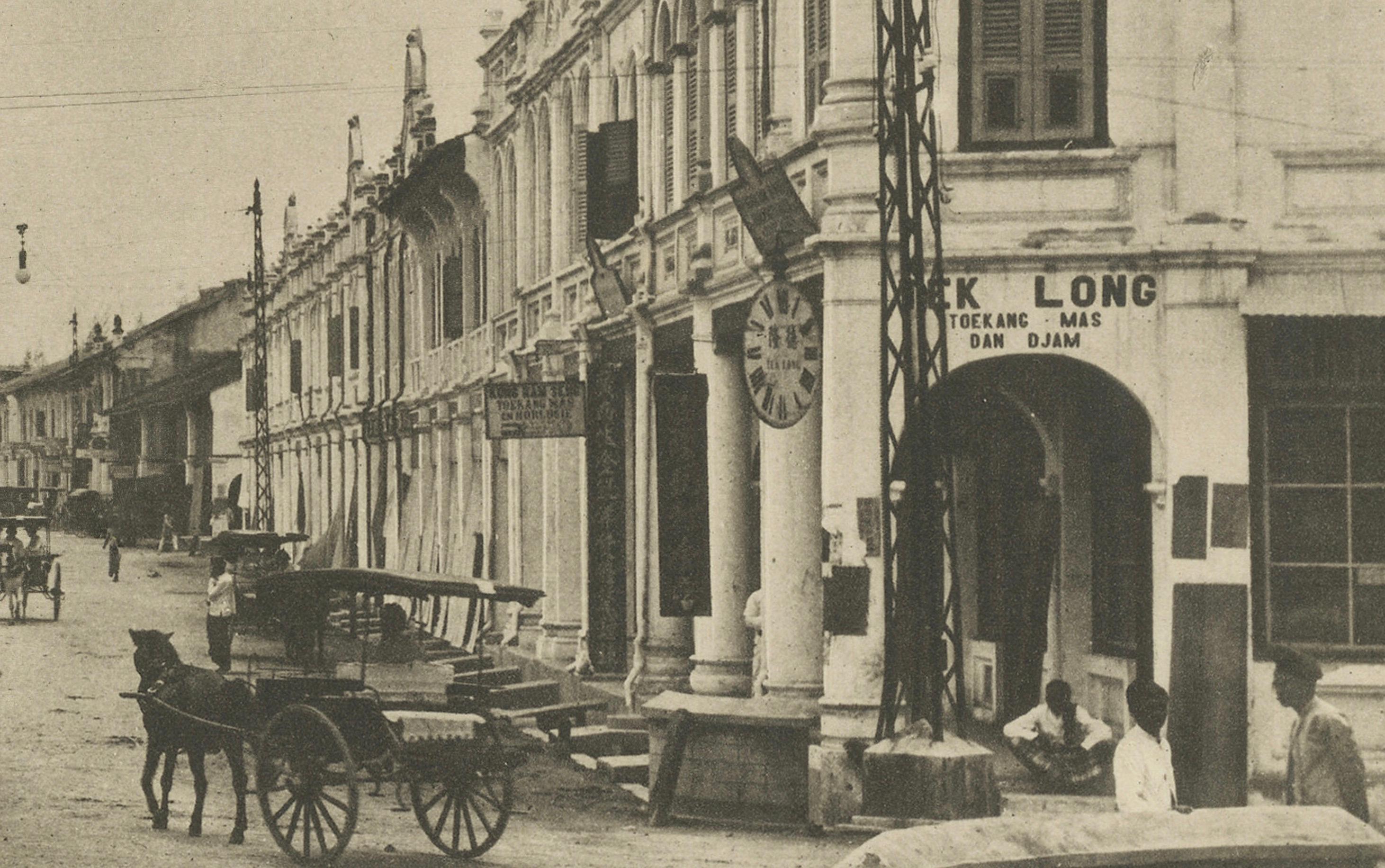 Via Kesawan da nord, Medan, Indie Orientali Olandesi - Fotogramma antico, C.C. In condizioni buone in vendita a Langweer, NL