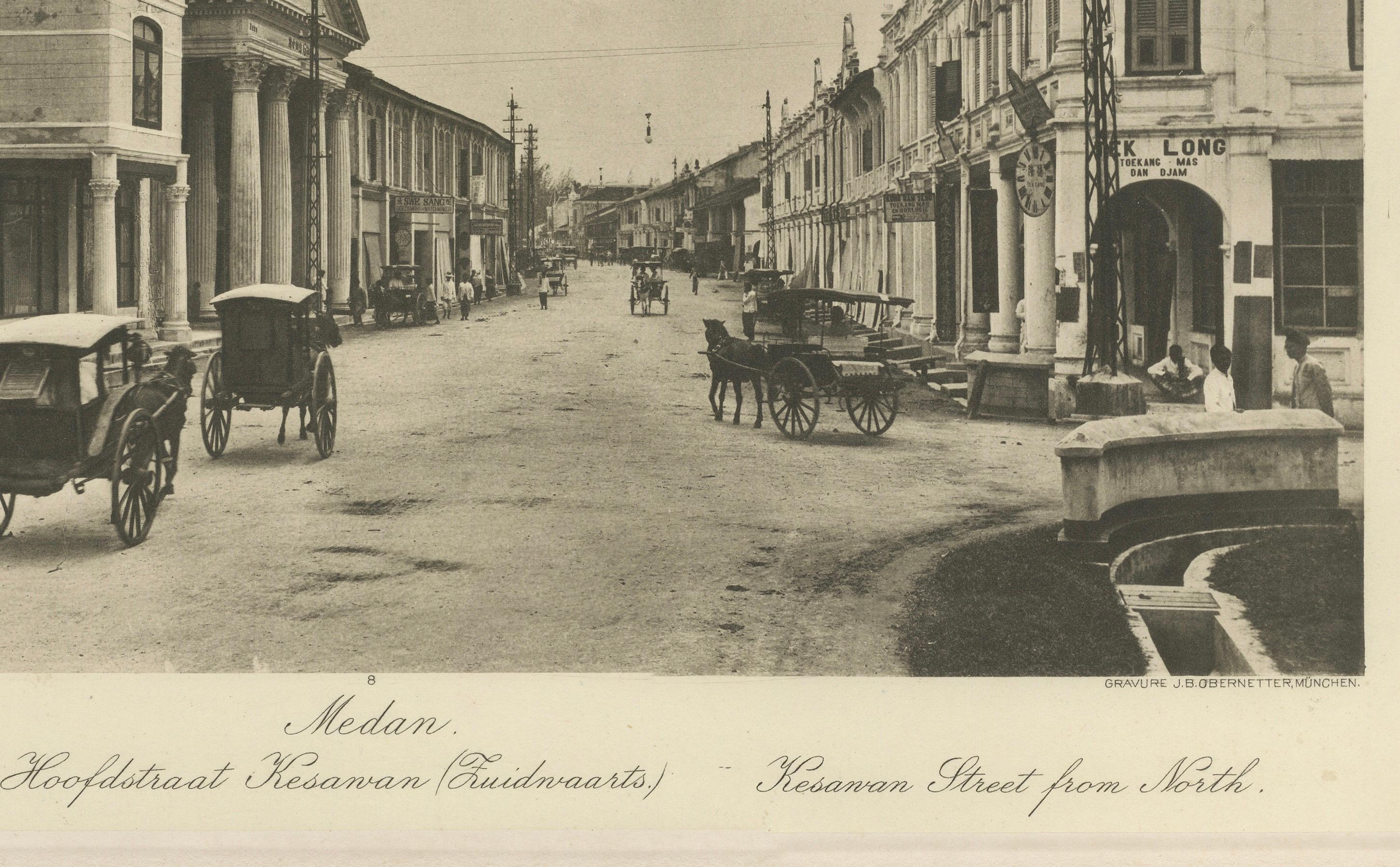 XX secolo Via Kesawan da nord, Medan, Indie Orientali Olandesi - Fotogramma antico, C.C. in vendita