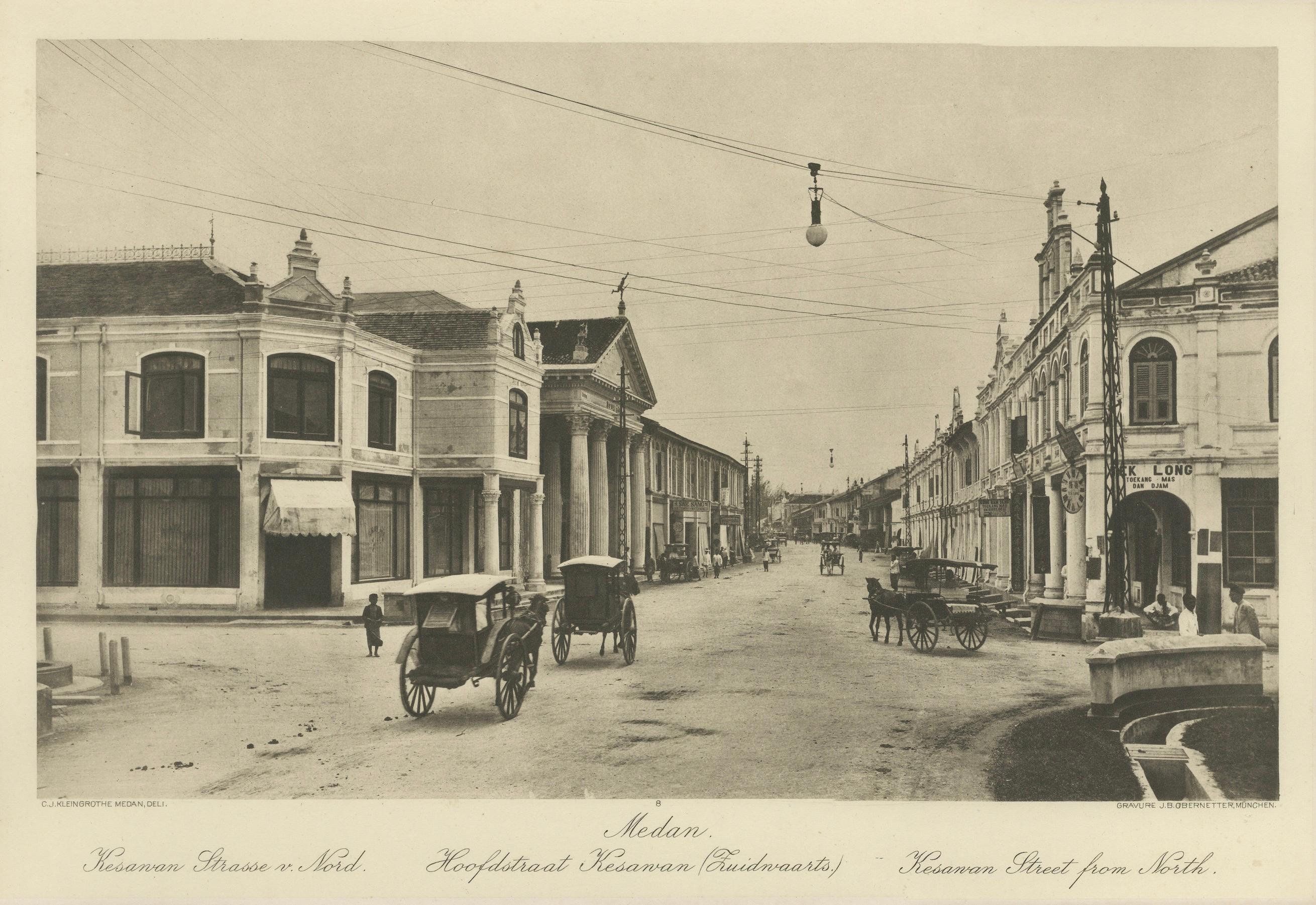 Via Kesawan da nord, Medan, Indie Orientali Olandesi - Fotogramma antico, C.C. in vendita 1