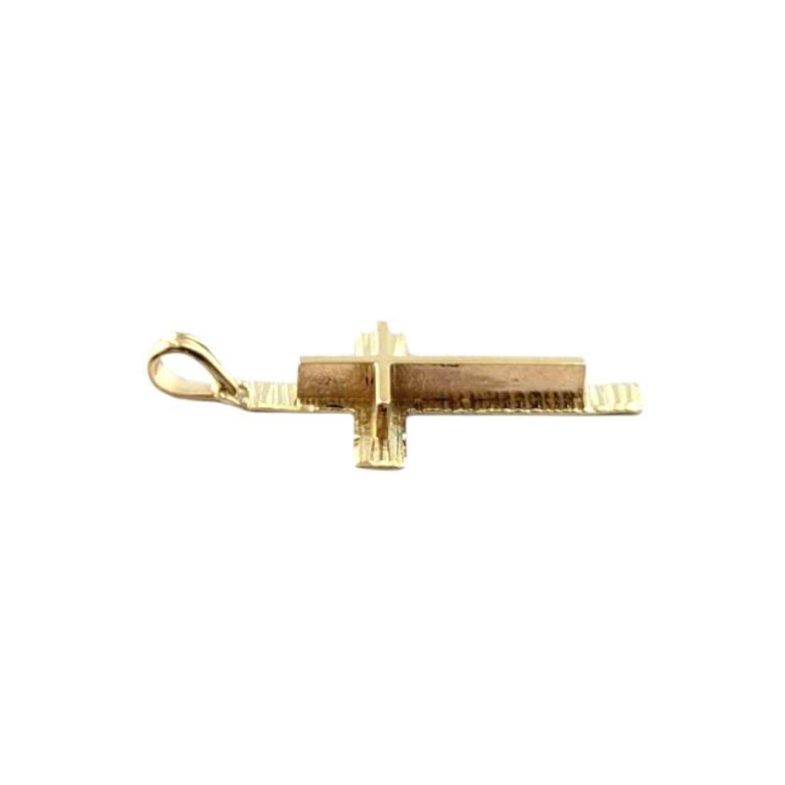 Donna Ciondolo a croce in oro giallo Kesemco 14 carati #21517 in vendita