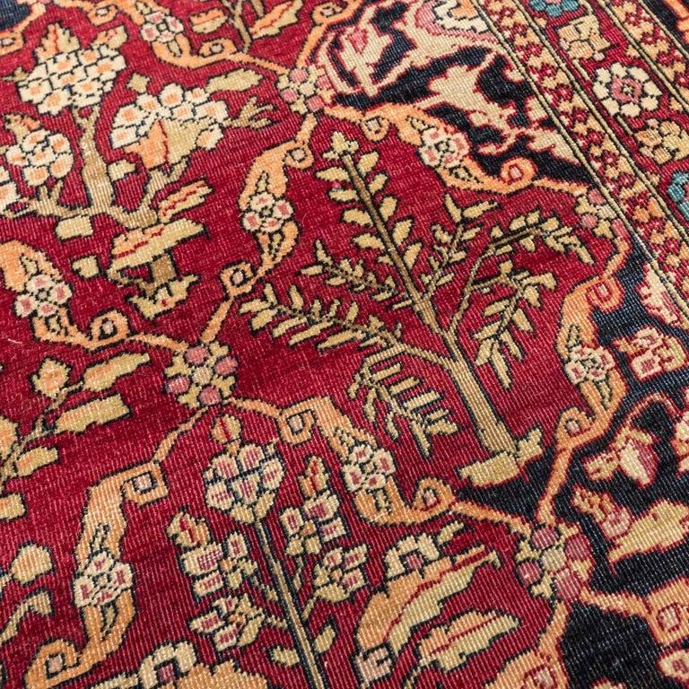 Keshan Wool Antique Rug, Flowers Classic Design. 1.40 x 2.10 m. For Sale 2