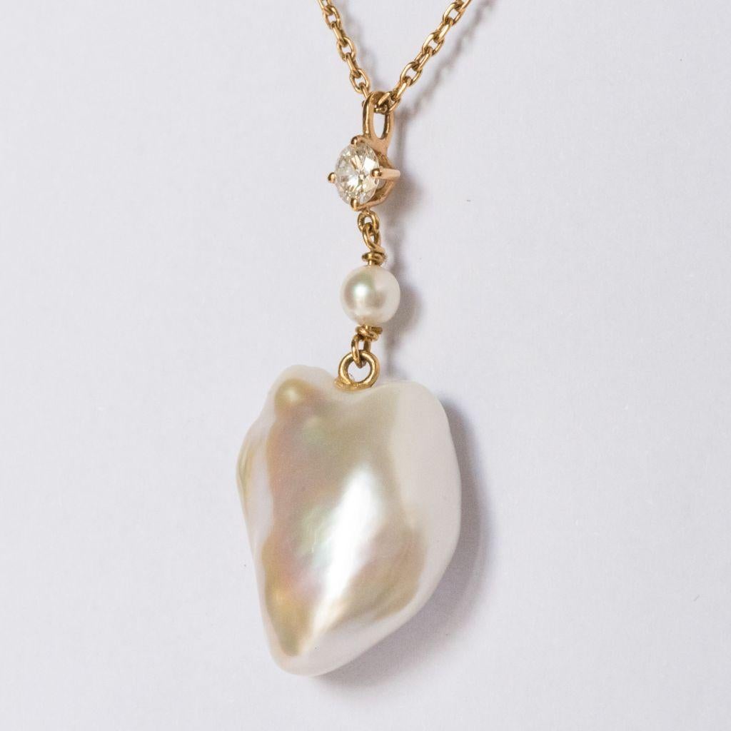 Keshi Natural Pearl Diamond Gold Pendant Necklace In New Condition For Sale In Poitiers, FR