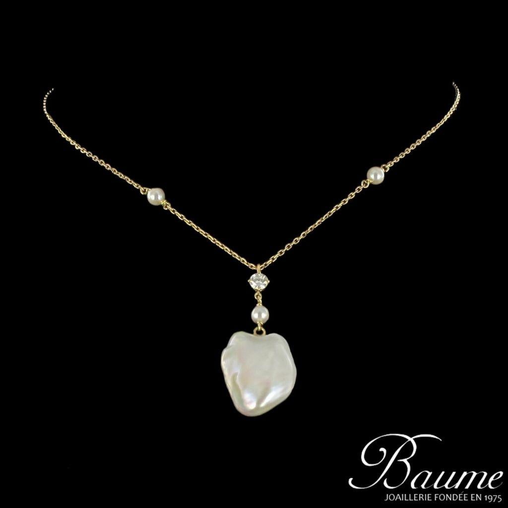 Collier pendentif en or avec perles naturelles et diamants Keshi en vente 3