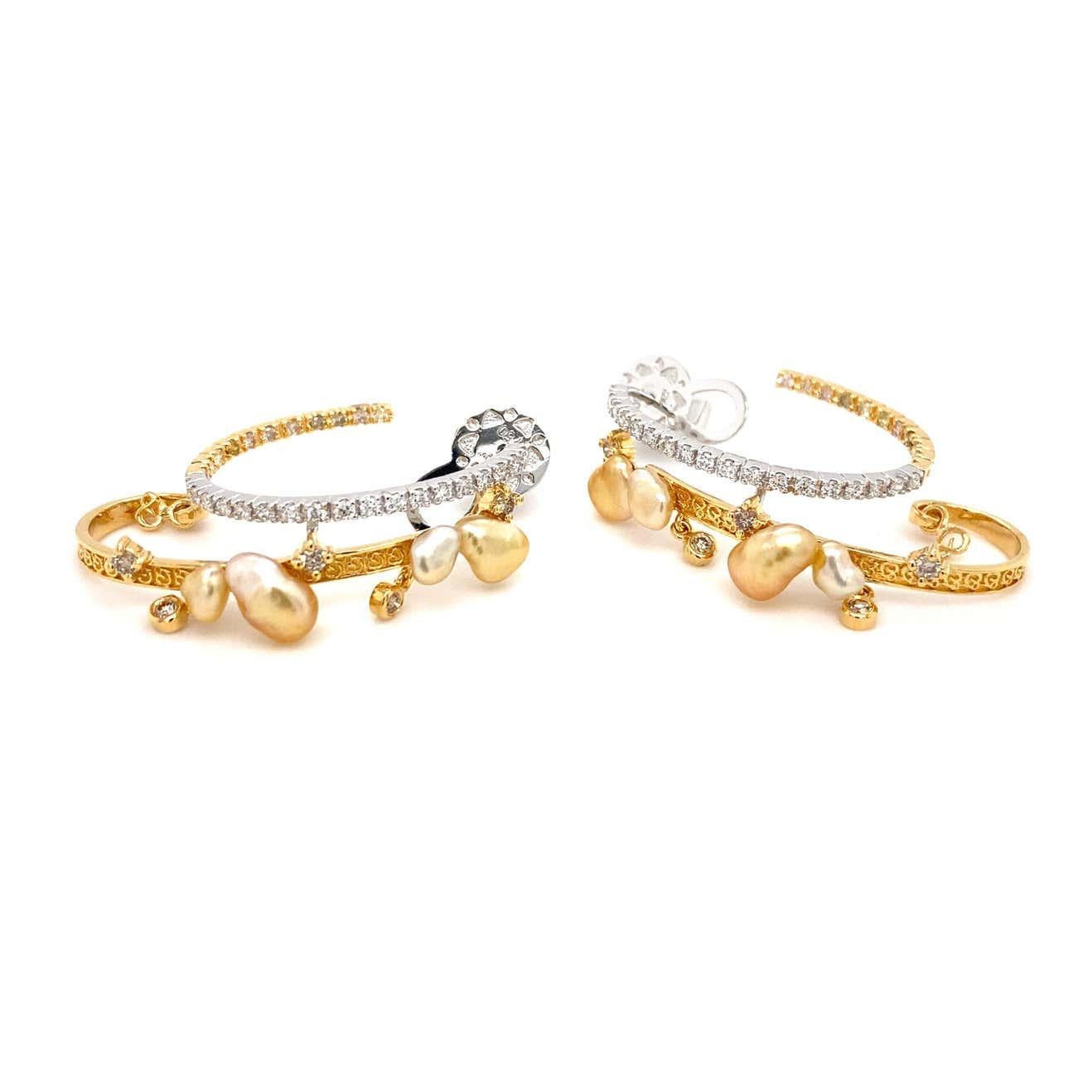 Creolen aus 18 Karat Gold mit Keshi-Perlen und Diamanten (Brillantschliff) im Angebot