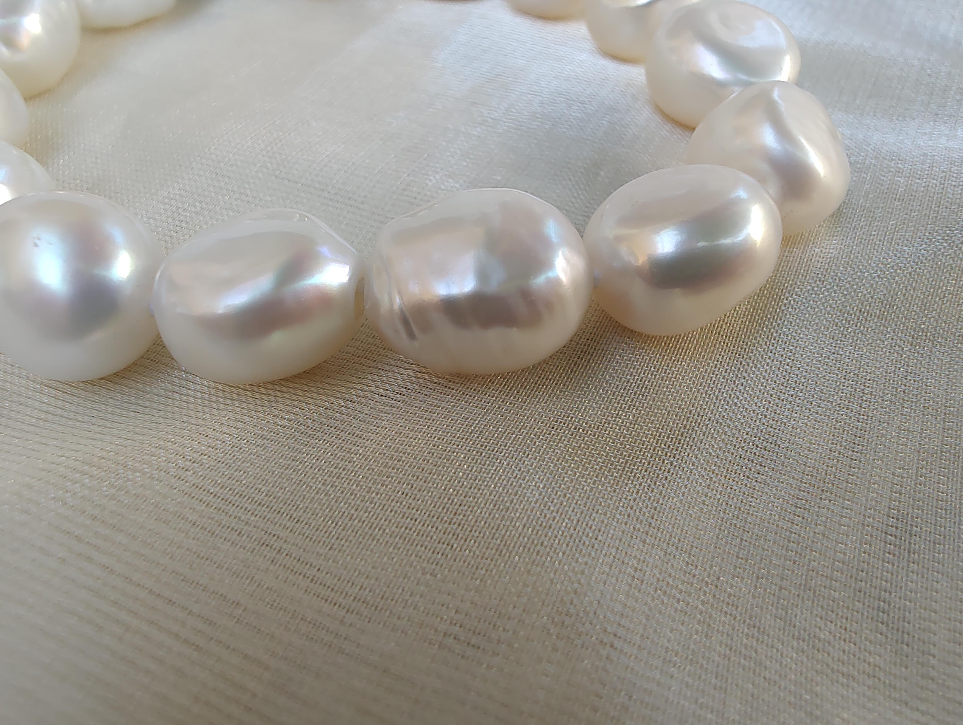 Keshi pearl bracelet  In New Condition For Sale In LEEDERVILLE, WA