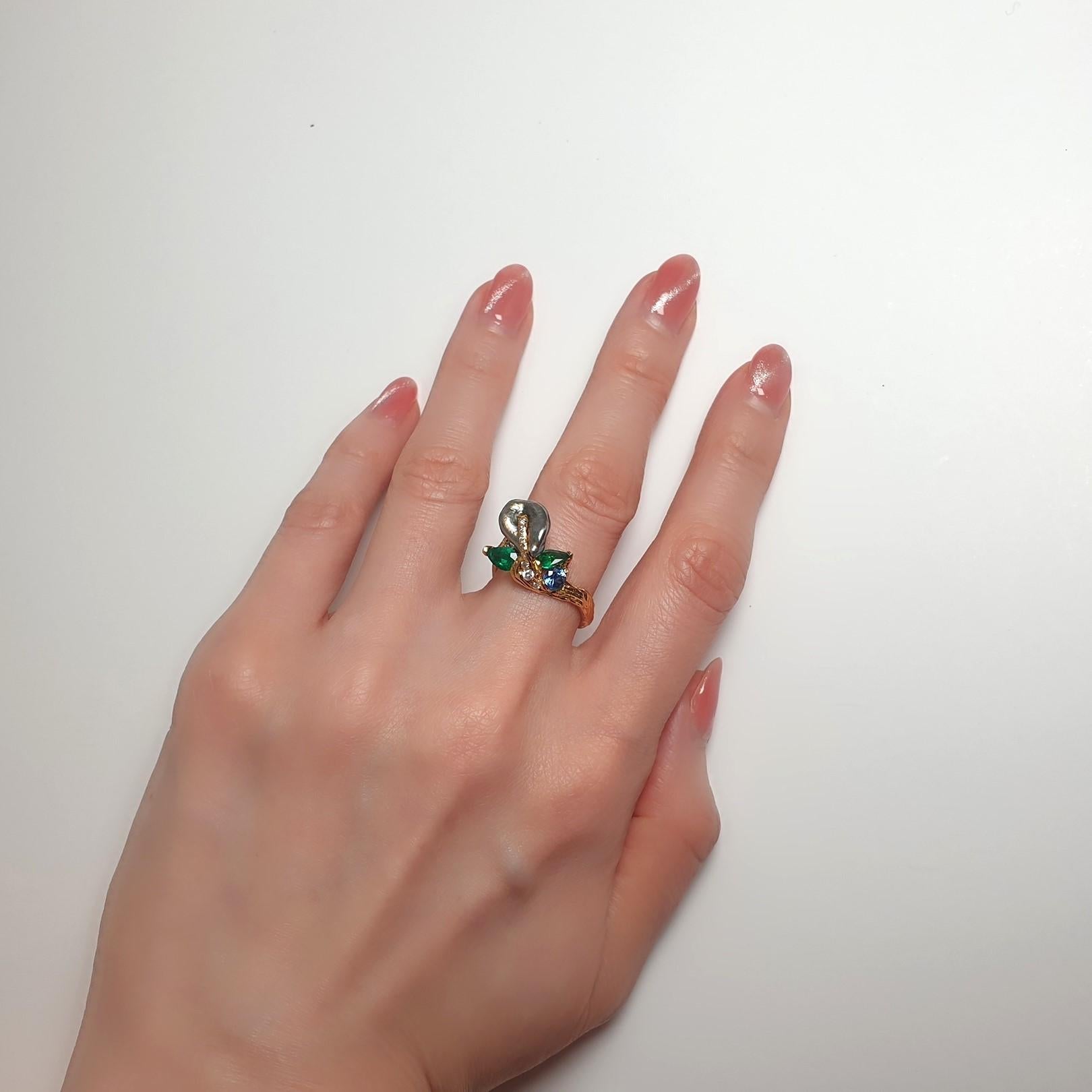 Keshi Pearl Emerald Diamond Handmade ring by Viktor Moiseikin In Excellent Condition For Sale In Hong Kong, HK