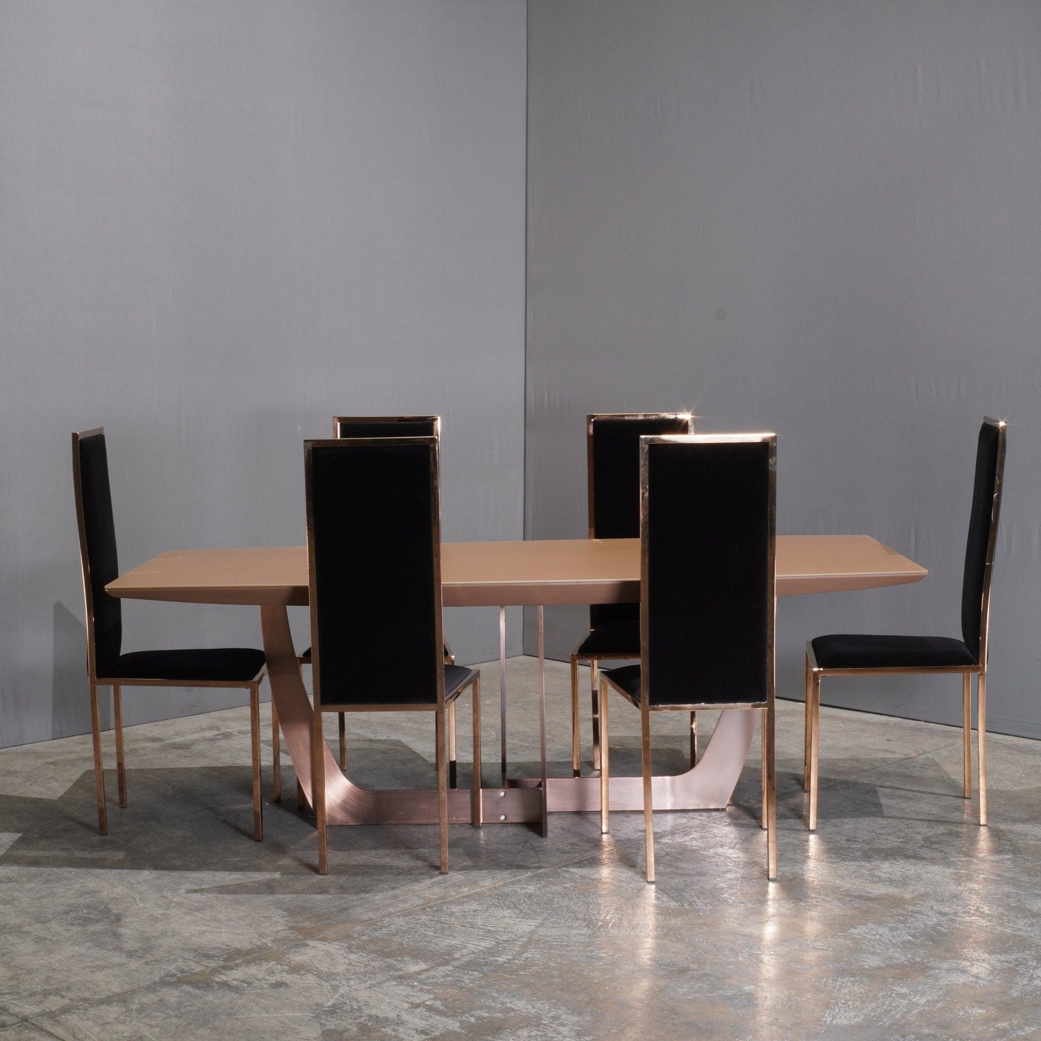 Métal Table de salle à manger Kesterport en vente
