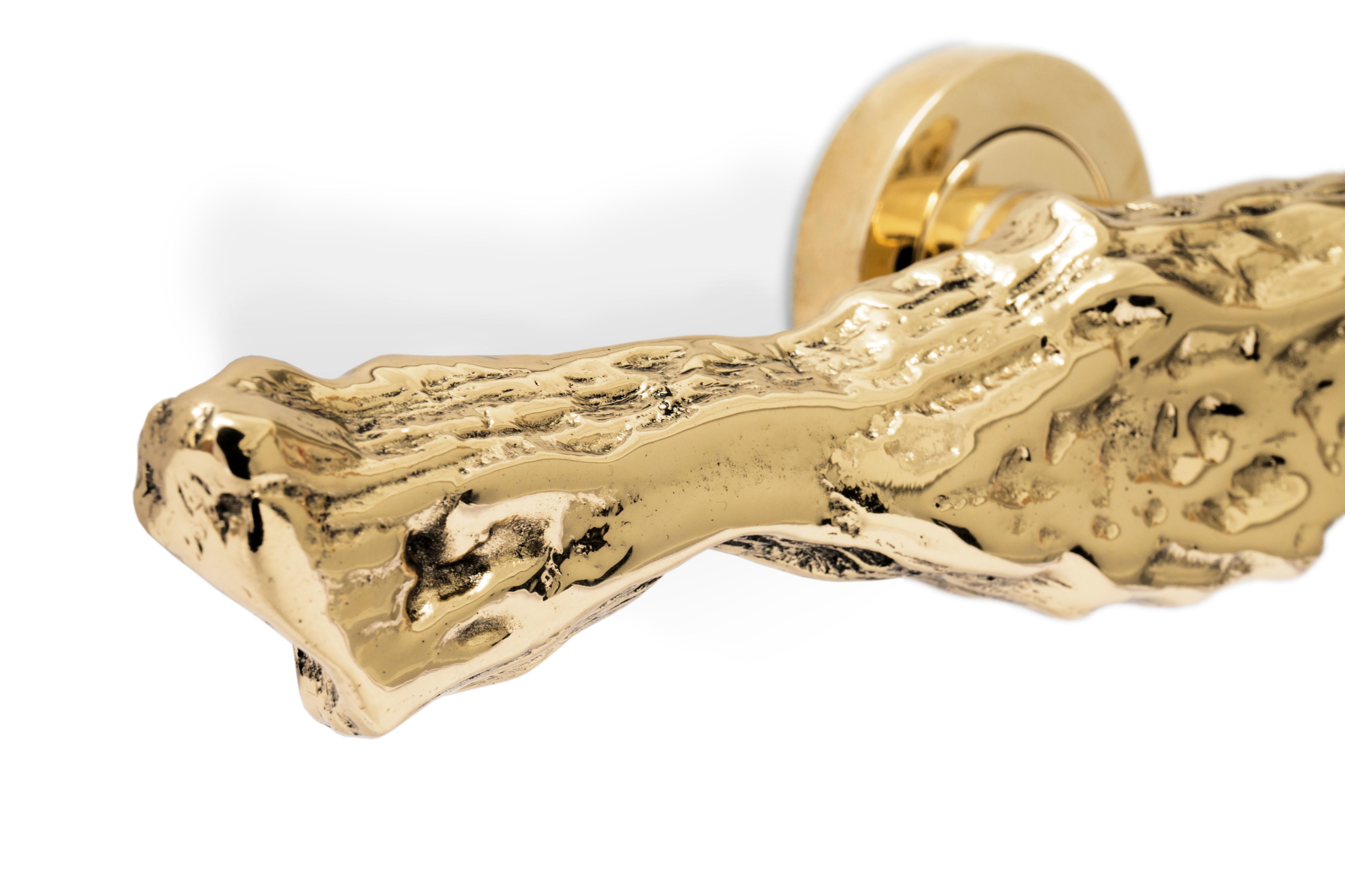 Our Inspiration for the Kesya Door Hardware was drawn from the very uneven texture of the bark pine tree, known for its endless evergreen. Honoring the past and ancient roots but evoking prosperity, this distinguished luxury small Door Lever enables