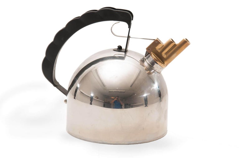 Kettle Model 9091 by Richard Sapper for Alessi Italy 1983, Chromed