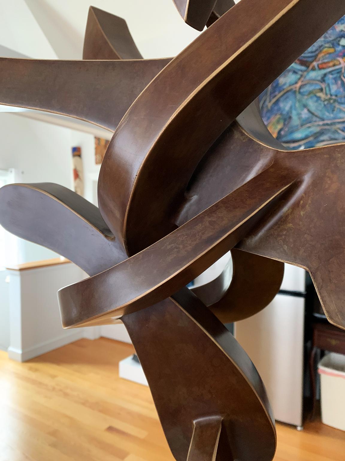« Flate » de Kevin Barrett, sculpture abstraite en métal bronze, taille de table en vente 5