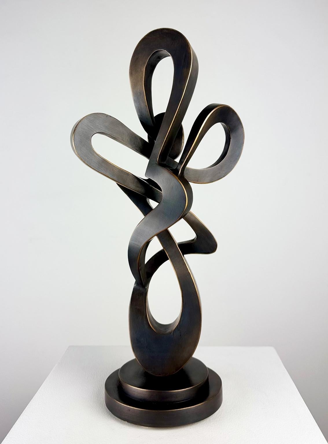 « Rhody » (maquette), sculpture abstraite en bronze, taille de table - Abstrait Sculpture par Kevin Barrett