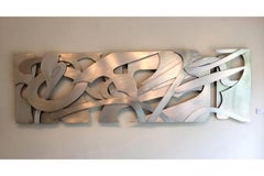 "Velocity" Escultura abstracta de metal en relieve para pared, de aluminio soldado, Contemporánea