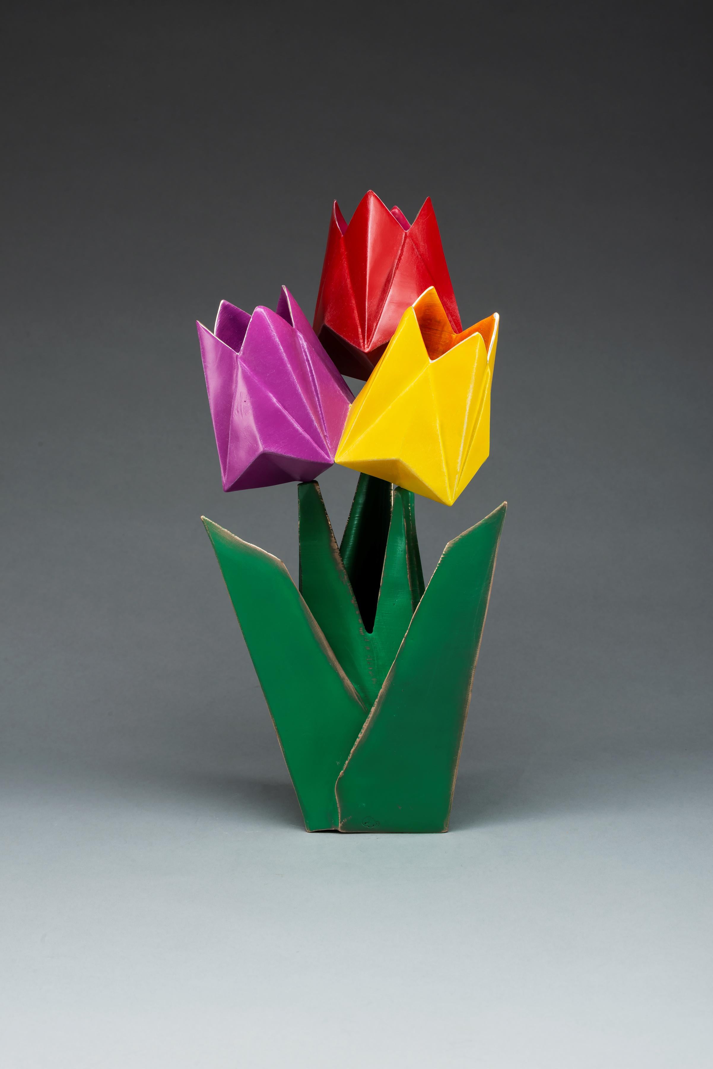 Perennial Peace 6/50 - Kevin Box and Michael G. LaFosse

Kevin Box is an internationally-renowned sculptor working in cast bronze, steel, and other metals. His work pushes the boundaries of the casting process and celebrates of the delicacy of paper