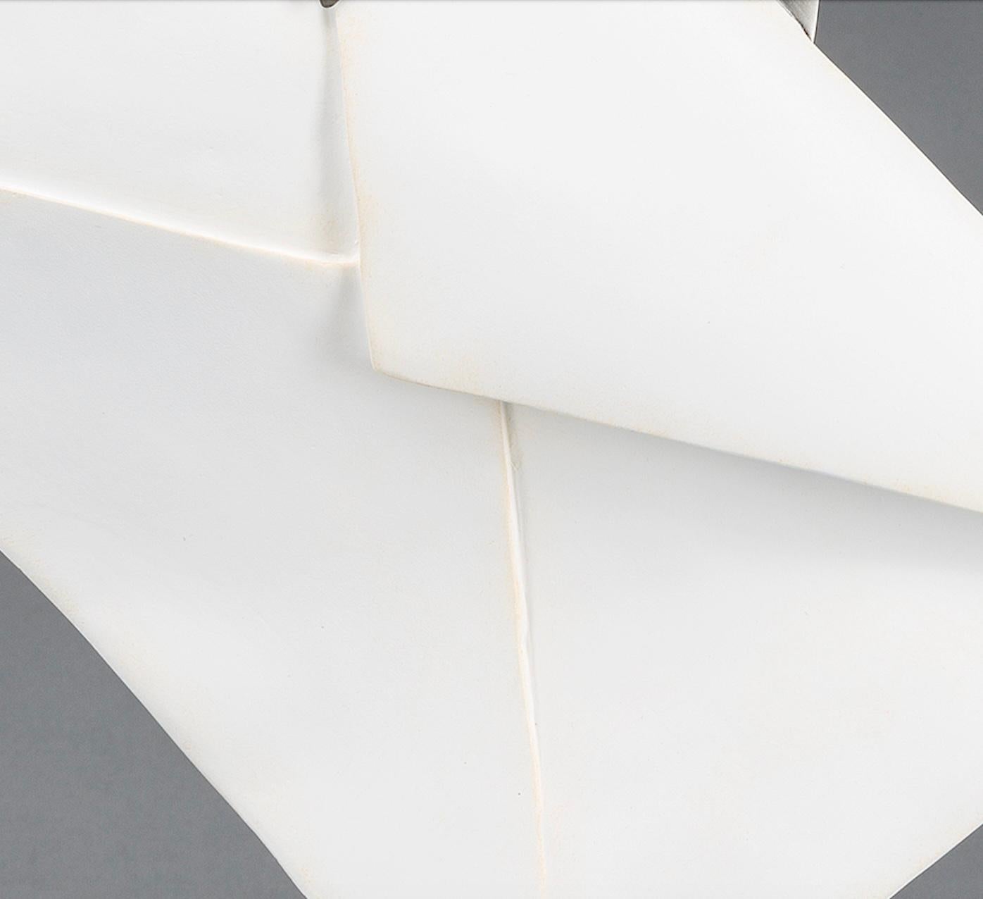 A.R.P. 2017 1/24 (forbici blu) - Sculpture Contemporaneo di Kevin Box