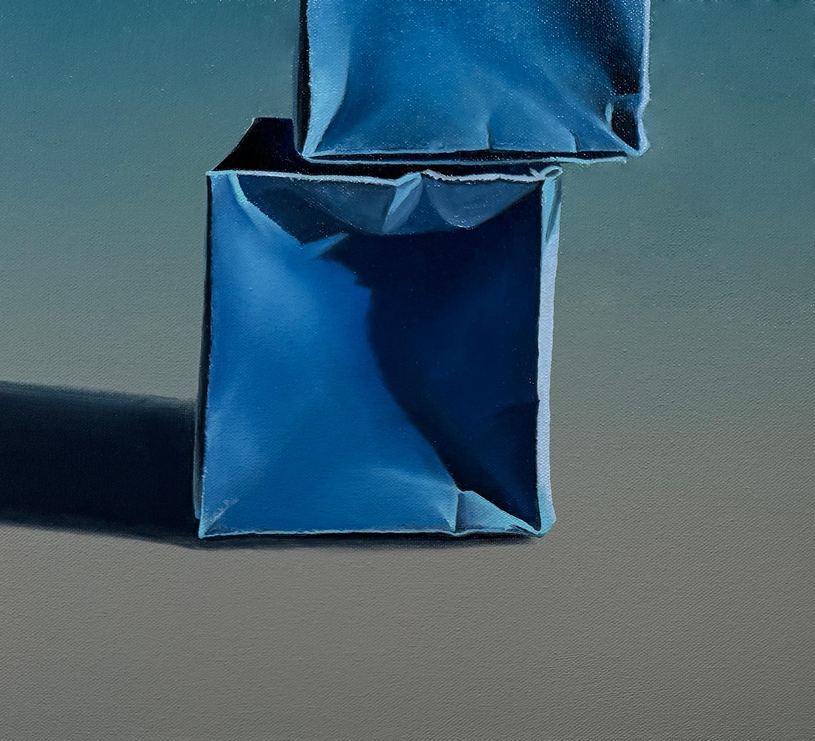 SCATOLE DI CARTA: MONOCROMO BLU - Origami / Realismo / Natura morta - Still-Life Painting Blu di Kevin Palme
