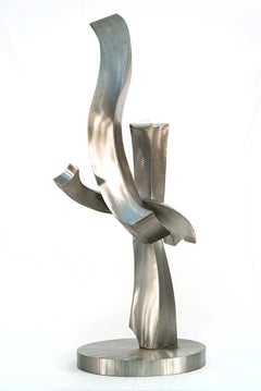 A Glimpse of Fun - scultura contemporanea, astratta e forgiata in acciaio inox