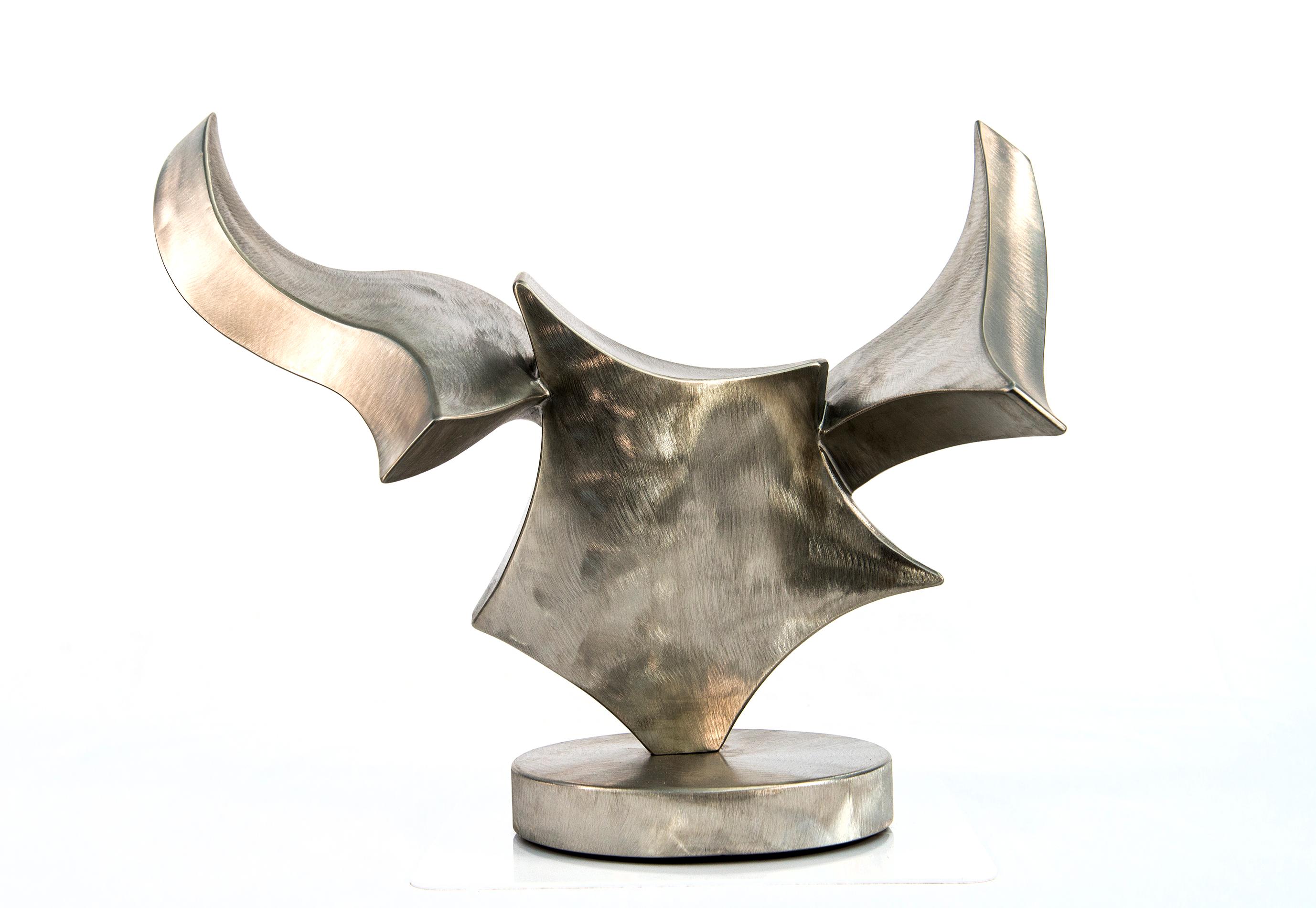 Rejoindre les forces - Formes allongées et élégantes en acier inoxydable - Sculpture de Kevin Robb