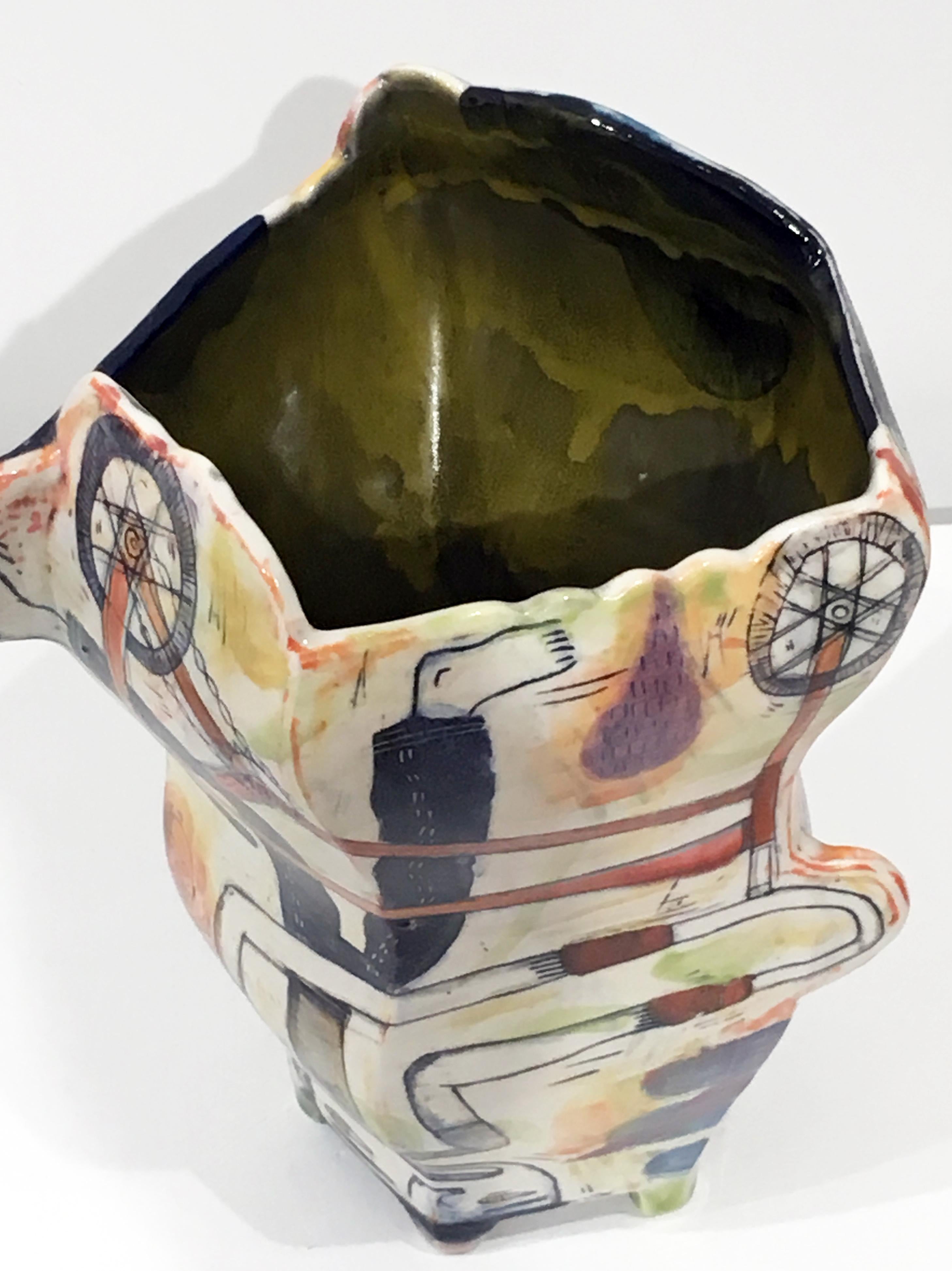 „Naked Truth“, Abstrakte Porzellanskulptur, Oberflächenillustration, Unterglasur (Beige), Abstract Sculpture, von Kevin Snipes