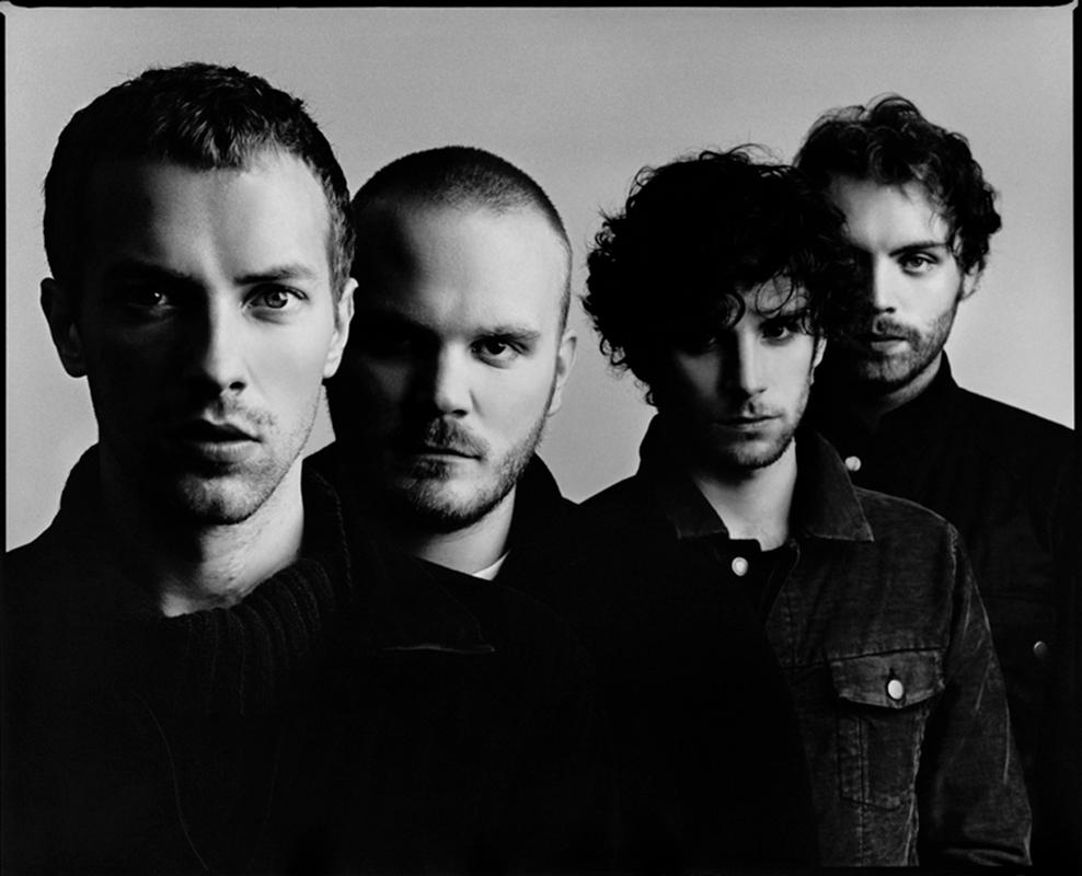 Coldplay

di Kevin Westenberg - Edizione limitata e firmata

Kevin Westenberg è famoso per aver creato immagini provocatorie ed elettrizzanti di musicisti, artisti e star del cinema di fama mondiale per oltre 25 anni.

La sua tecnica di