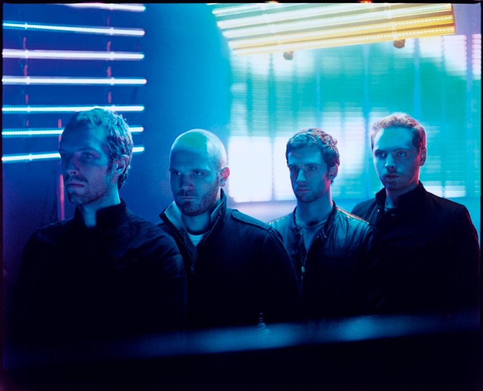 Kevin Westenberg Color Photograph – Coldplay - Signierter Druck in limitierter Auflage