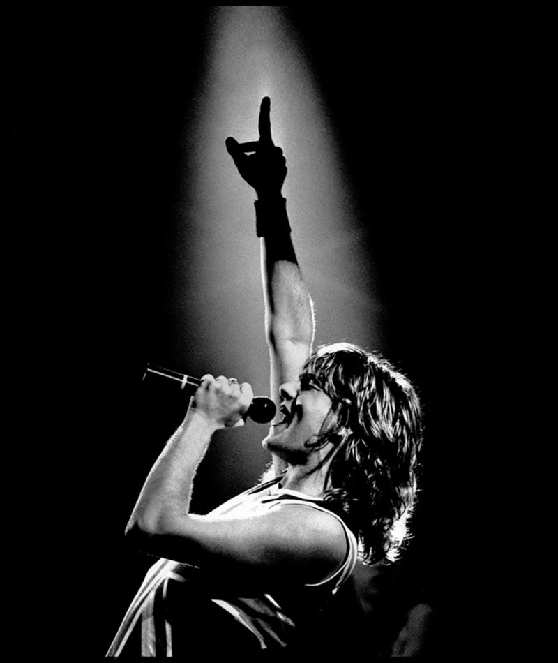 Def Leppard

Joe Elliott, Def Leppard on stage.

by Kevin Westenberg- Signed Limited Edition

Kevin Westenberg is famed for his creation of provocative and electrifying images of world-class musicians, artists and movie stars for over 25 years.

His