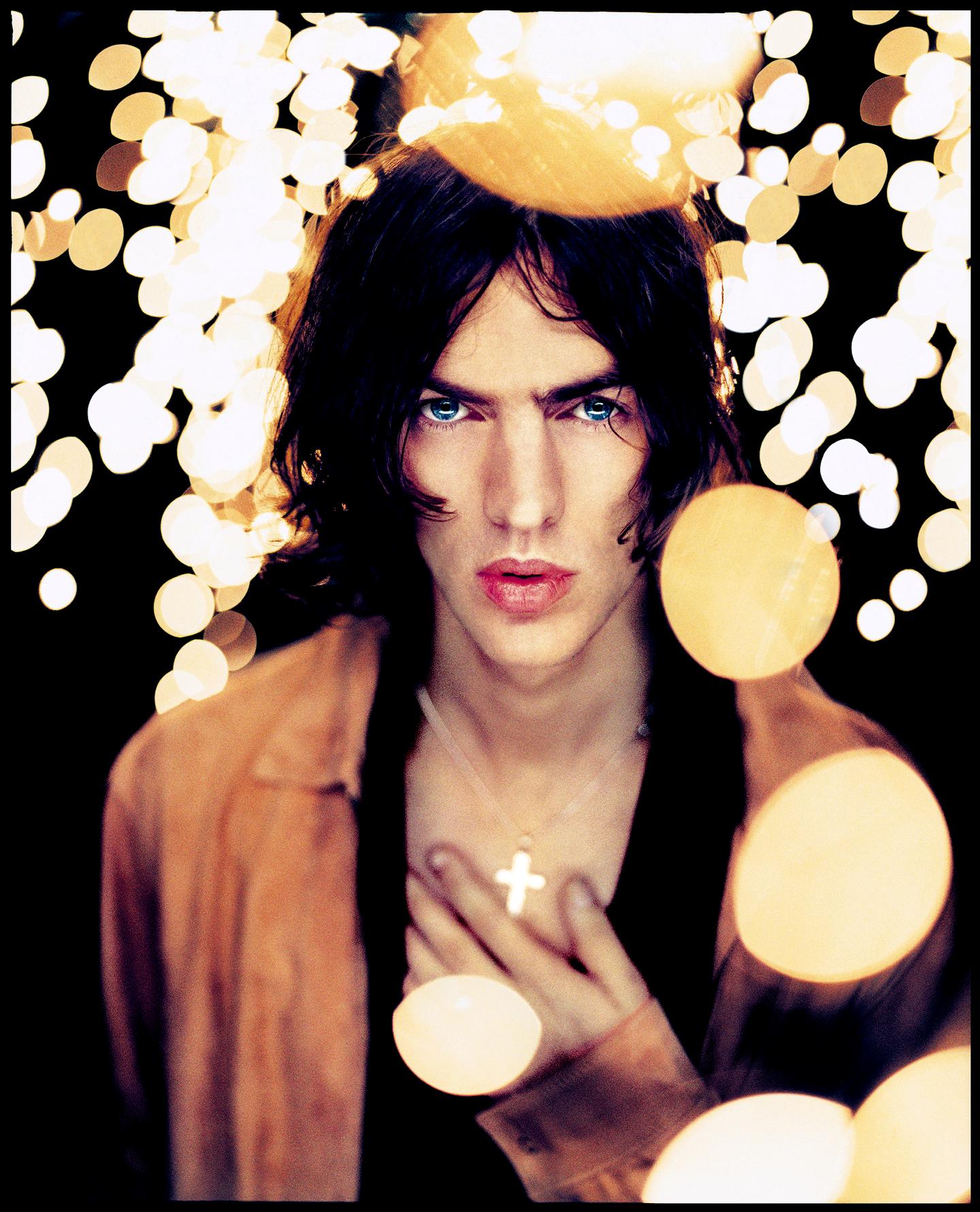 Richard Ashcroft

1999

by Kevin Westenberg
Signed Limited Edition

Kevin Westenberg is famed for his creation of provocative and electrifying images of world-class musicians, artists and movie stars for over 25 years.

His technique of lighting,