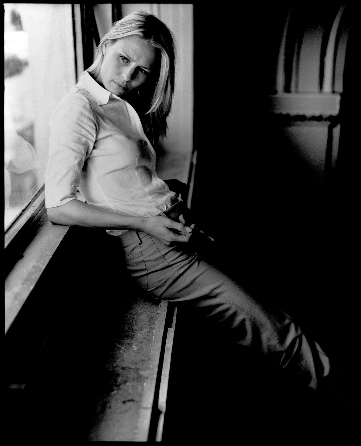 Robin Wright 

2020

por Kevin Westenberg
Edición limitada firmada

Kevin Westenberg es famoso por su creación de imágenes provocadoras y electrizantes de músicos, artistas y estrellas de cine de talla mundial desde hace más de 25 años.

Su técnica