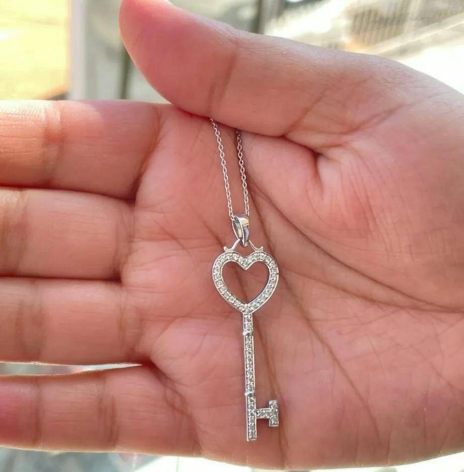 Key Heart necklace Diamond Necklace For Women 14k Solid Gold Gold Heart Key M8
Light weight can be worn everyday

Additional information:
Condition: New without tags: A brand-new, unused, and unworn item (including handmade items) that is not in