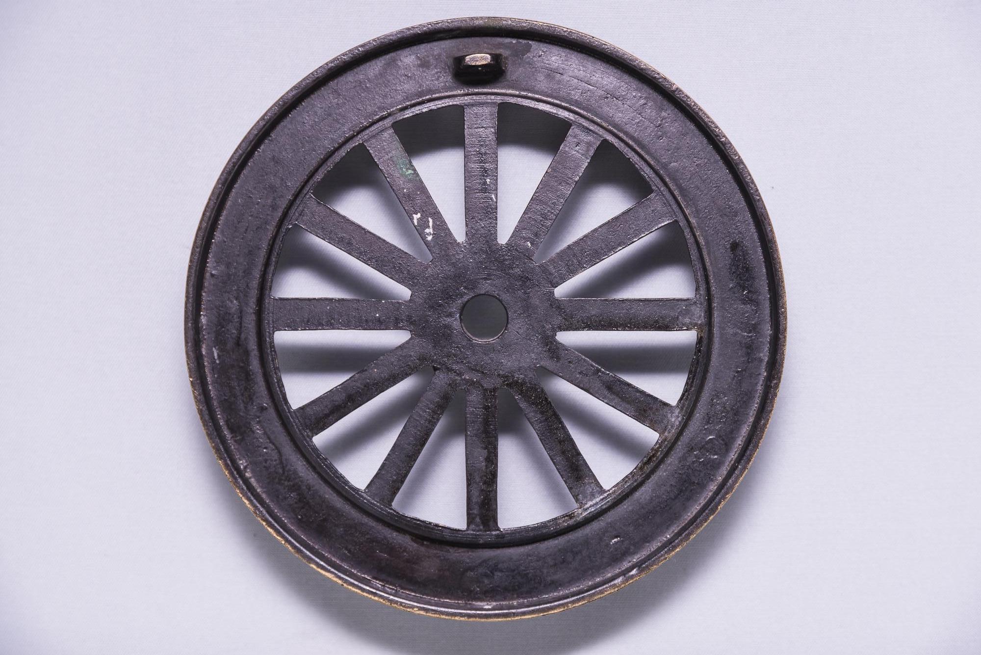 Key Holder in a Style of a Wheel by Walter Bosse, circa 1950s In Good Condition For Sale In Wien, AT