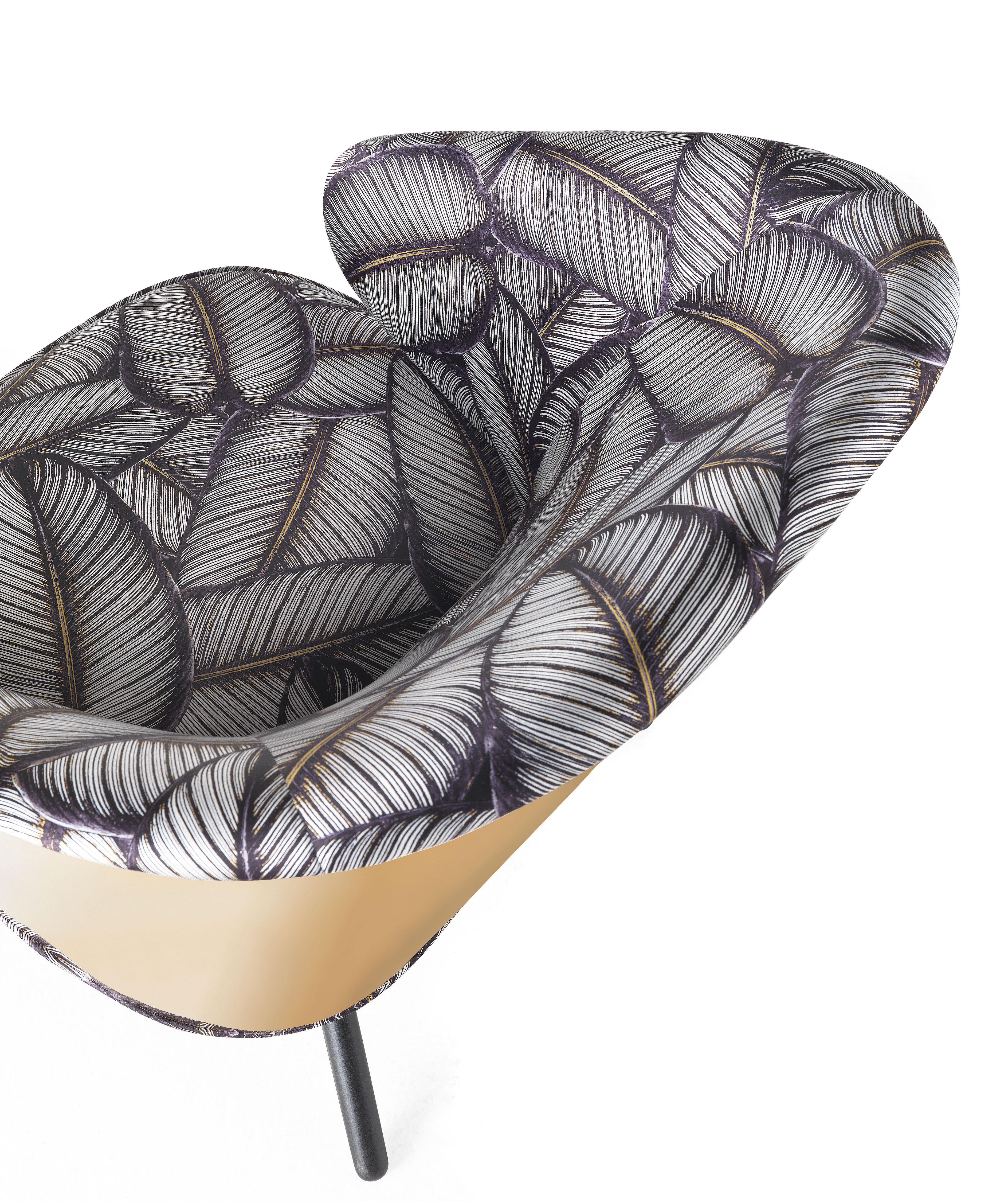 21st Century Key West Armchair in Silk by Roberto Cavalli Home Interiors  In New Condition For Sale In Cantù, Lombardia