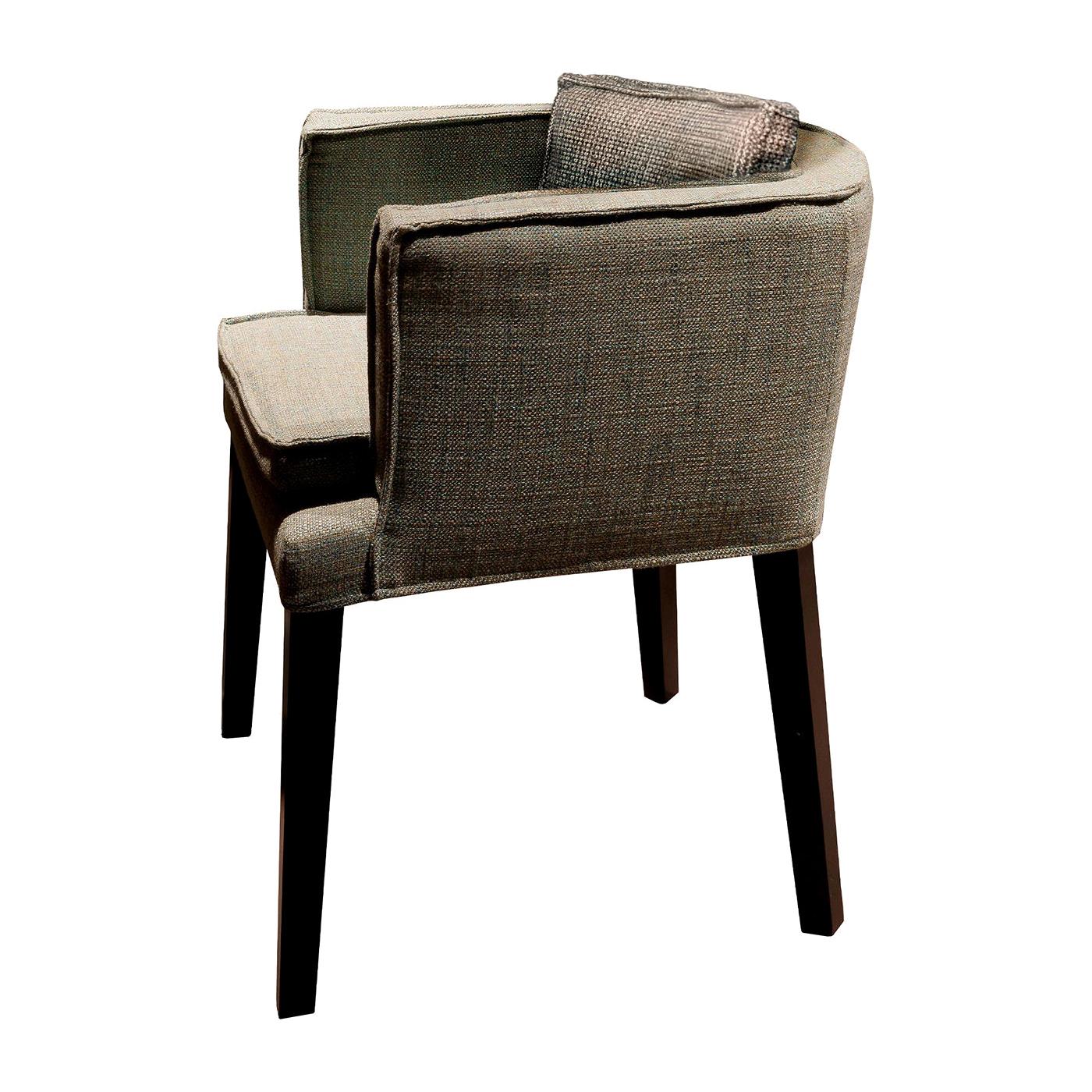 Key Young Dining chair