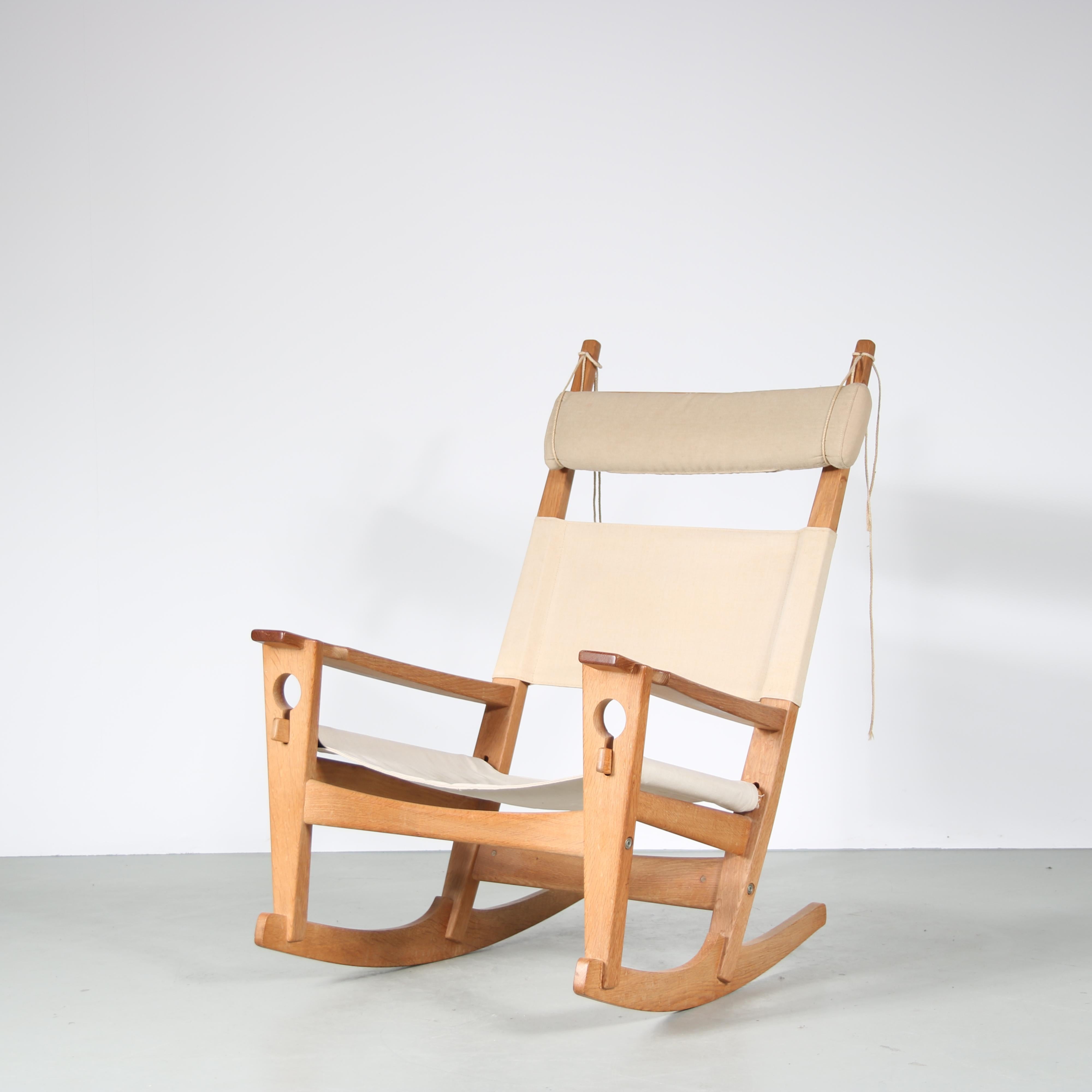 Stunning rocking chair model “Keyhole” designed by Hans J. Wegner, manufactured by Getama in Denmark, circa 1960.

This iconic chair is made of the highest quality oak wood with unique keyhole-shaped joinery, making it a highly recognizable piece.