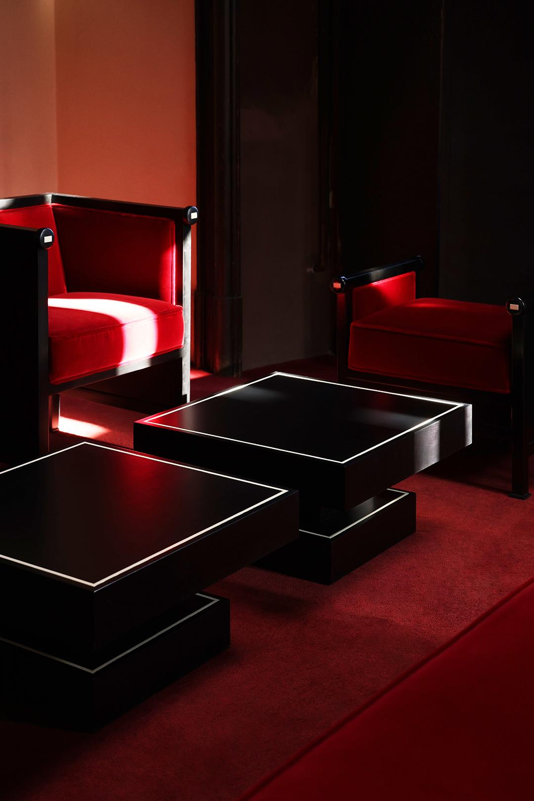 Sud-africain Tabouret Keys en Dedar Adamo & Eva par Kevin Frankental pour Lemon en vente