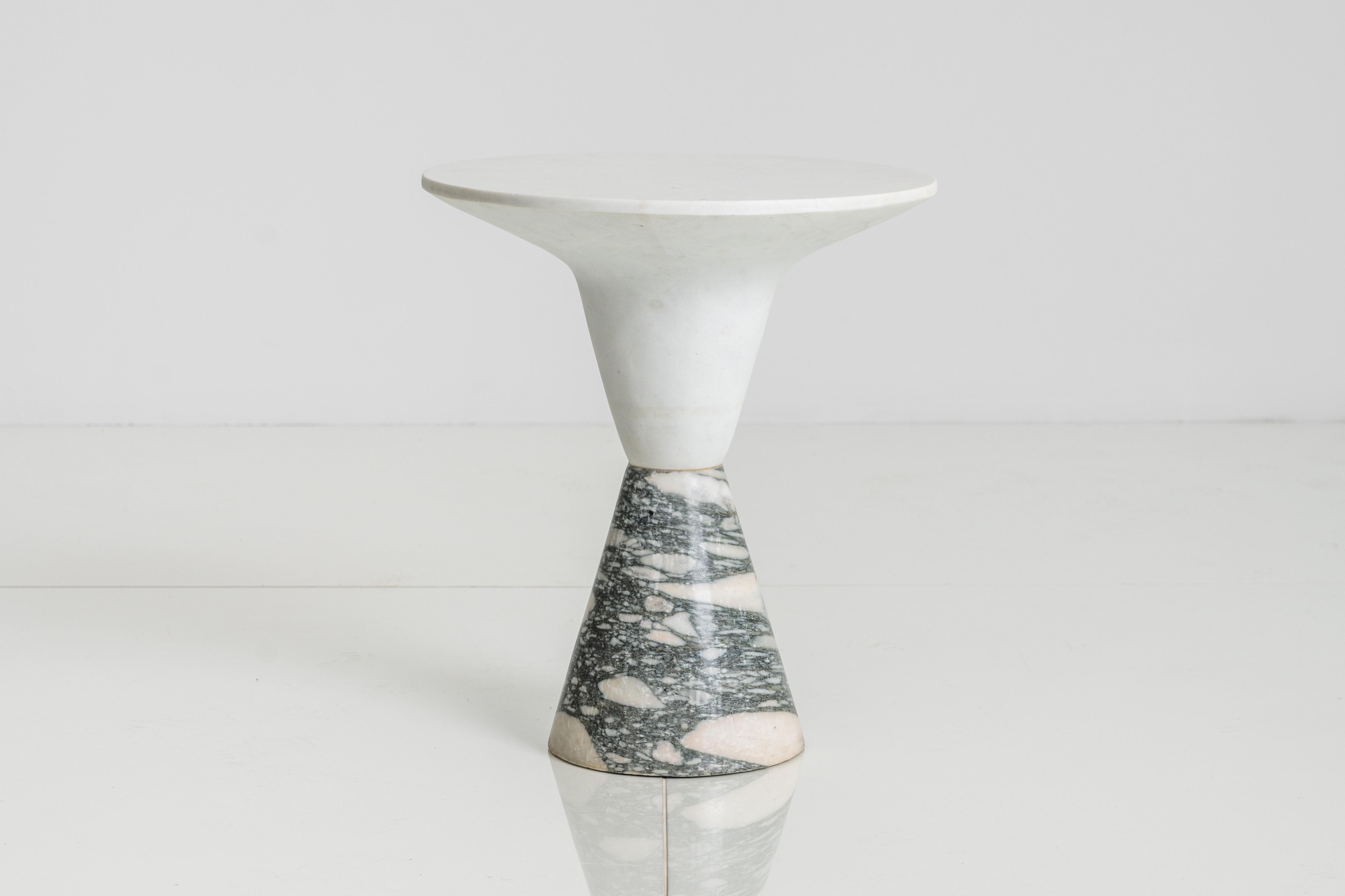 Two cone-shaped cylinders of solid marble join to form the DeMarco Side Table.

Ø 18