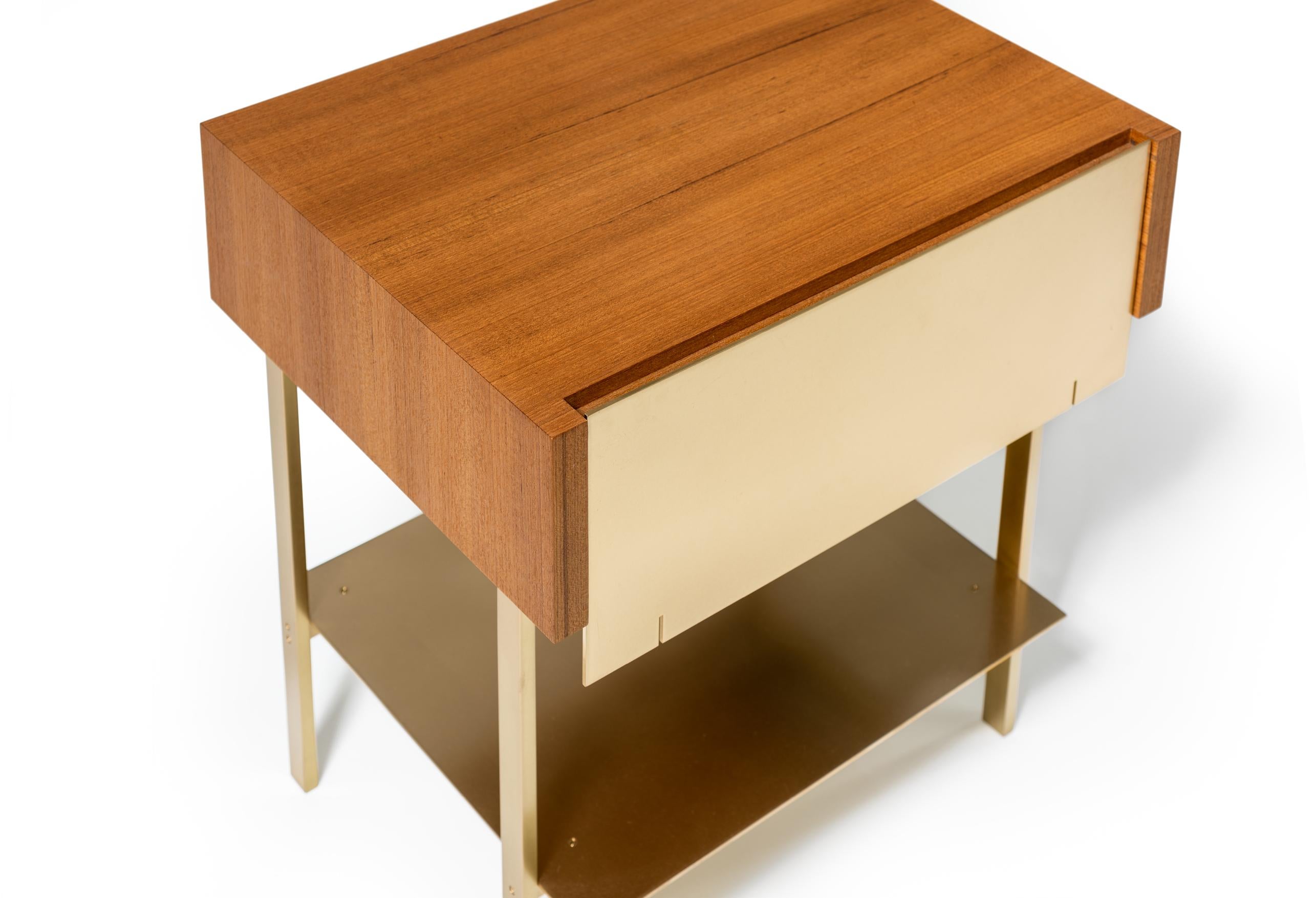 KGBL Hearns End Table  In Excellent Condition For Sale In New York, NY
