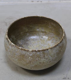 KH Würtz Cauldron Shaped Bowl Sandstone Glaze