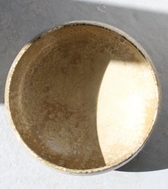 KH Würtz Large Cauldron Bowl in Sand Glaze