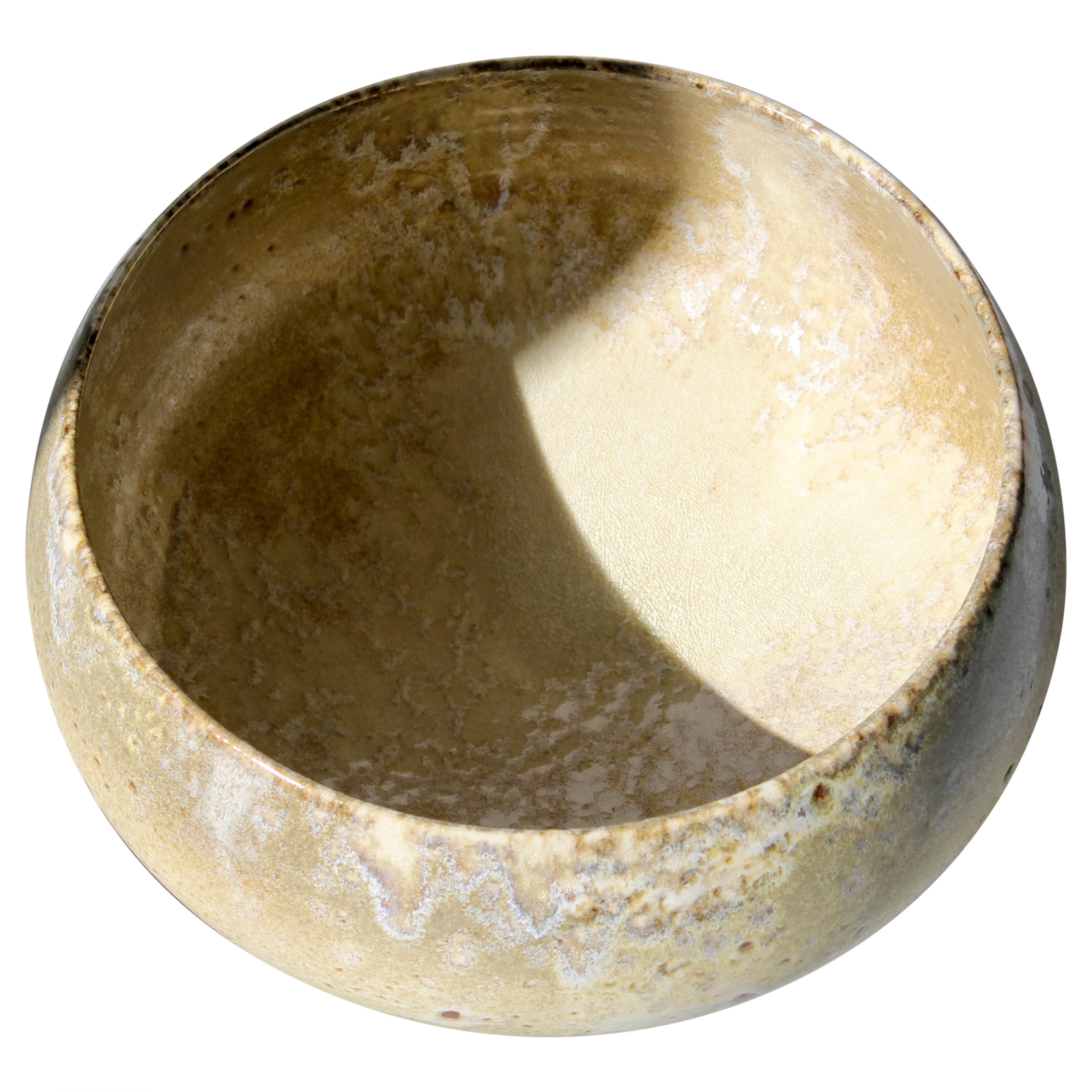 KH Würtz Large Cauldron Bowl in Sand Glaze
