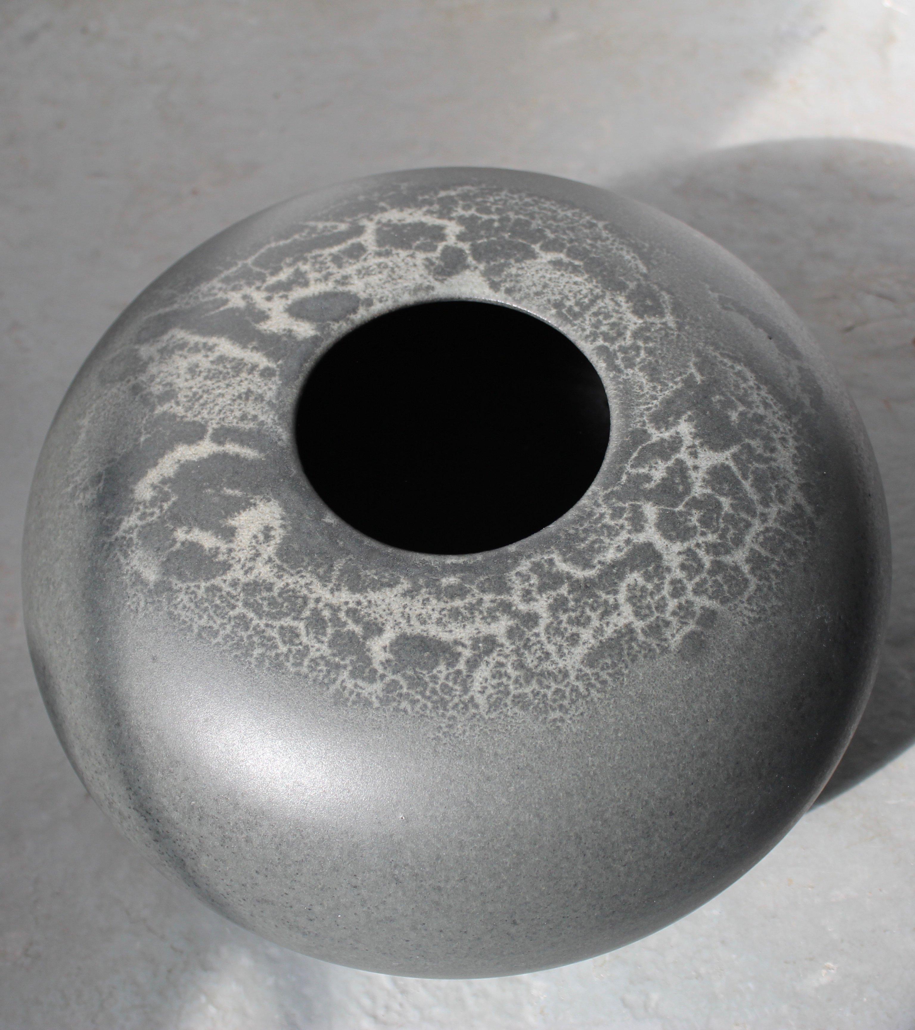 KH Würtz Large Pebble Vase in Blistered Lead Glaze In Excellent Condition In London, GB