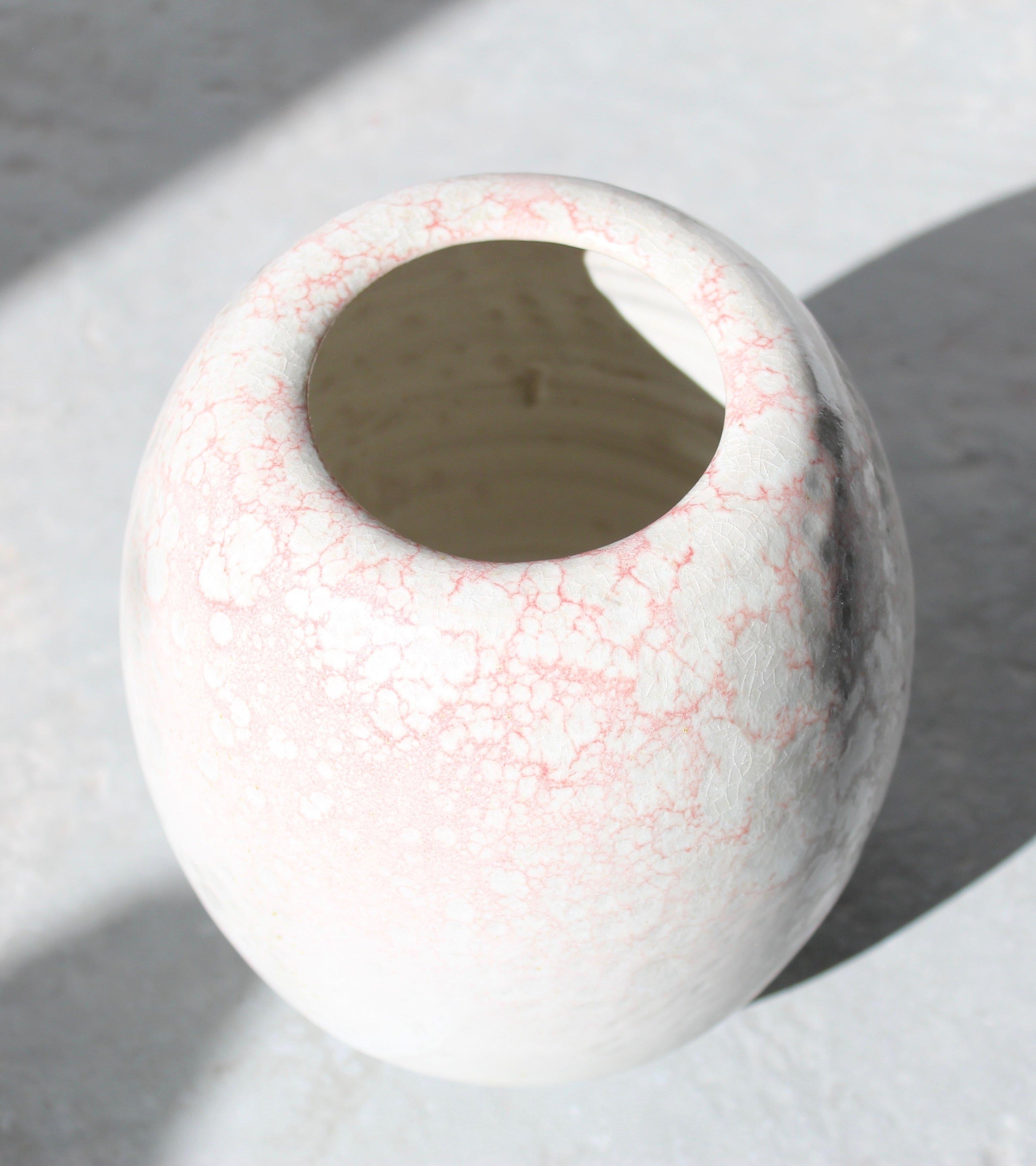 Kh Würtz Round Egg Shaped Vase Blush Glaze In Excellent Condition In London, GB